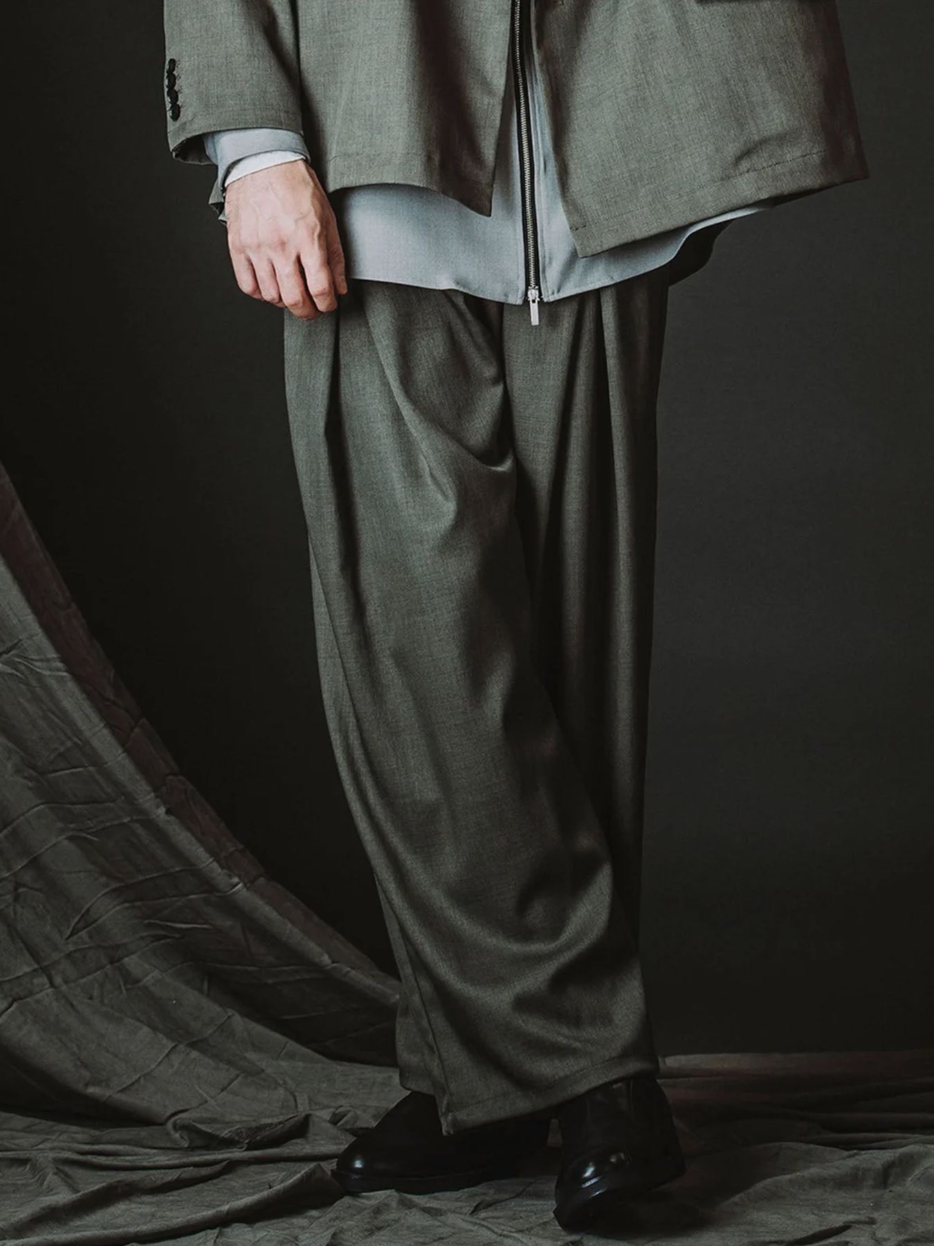 2WAYクロスタックイージーワイドトラウザーズ / グレー【NOID.】