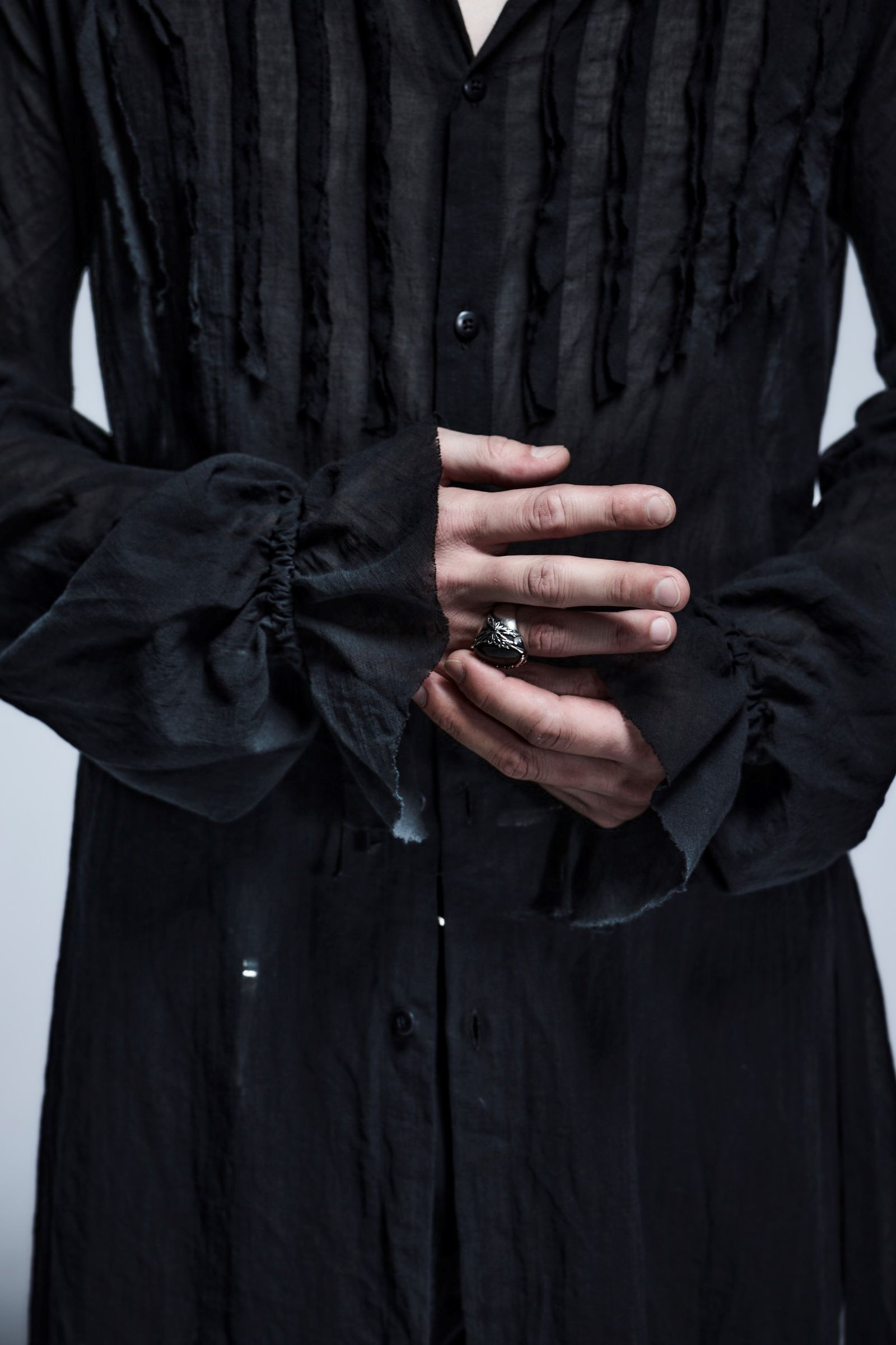 SharringSleeveLongShirts / Black 【kiryuyrik】