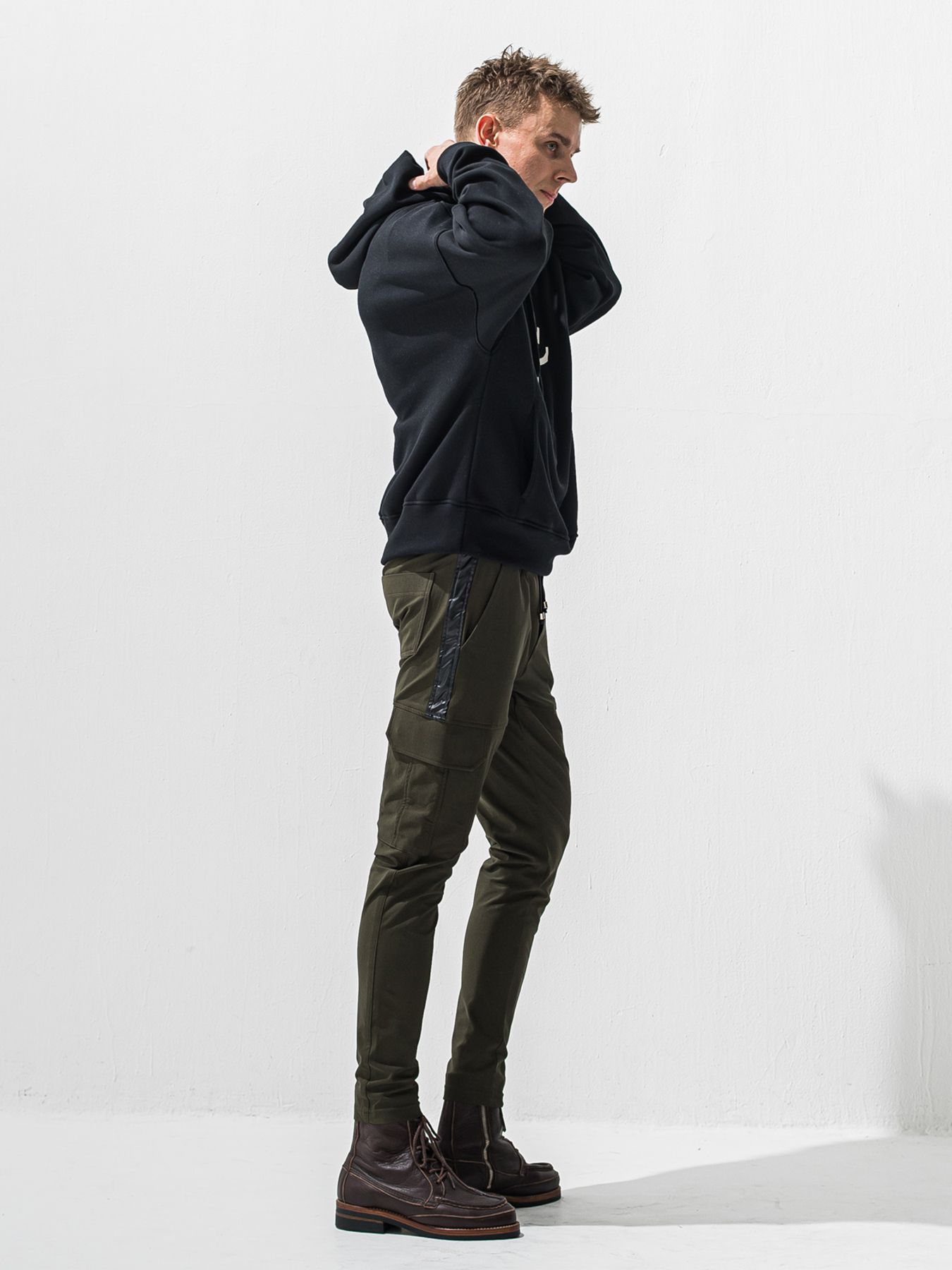 【予約品 9月6日(日) 締切】RC VELOURS FLEECE HOODIE / RCレザーワッペン 裏起毛 ルーズフーディー / ブラック