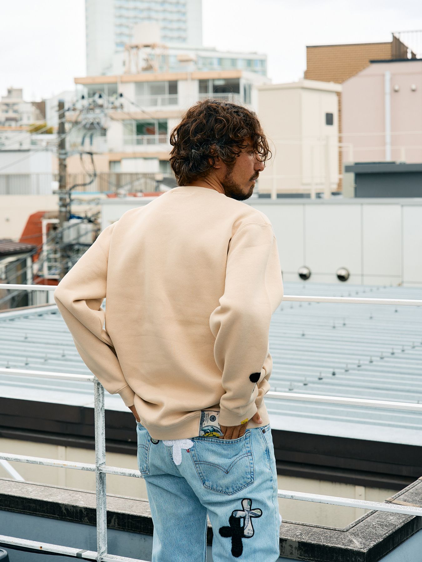 【予約品 5月8日(木) AM10時 締切】 TC裏毛起毛 YOU GOT THIS マルチパッチワークスウェットシャツ / ベージュ