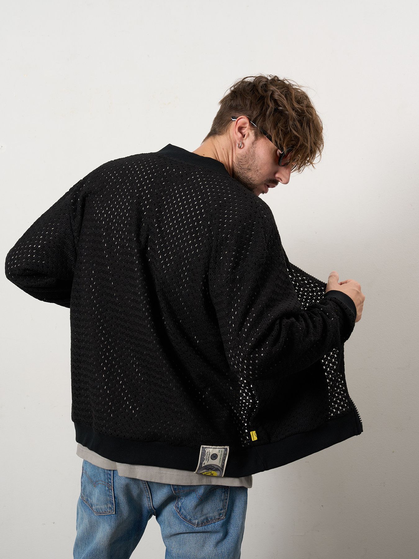 【予約品 10月16日(木) 締切】コットンラッセルメッシュ ハンドニット ワッペン ビッグジップブルゾン / ブラック
