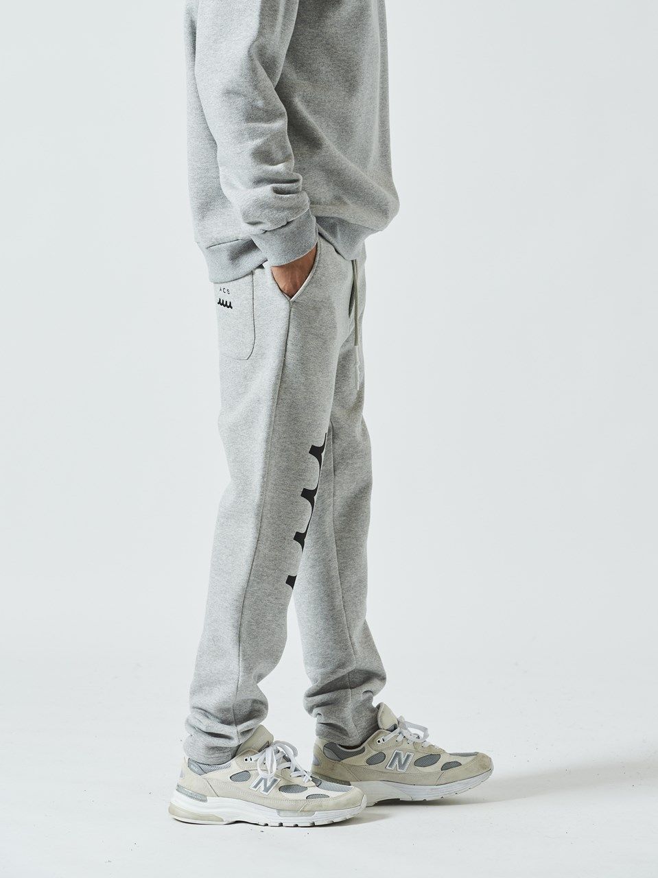 (予約品) muta Narrow Sweatpant / スウェットパンツ/ グレー 【Acanthus×muta】 10月上旬頃入荷予定