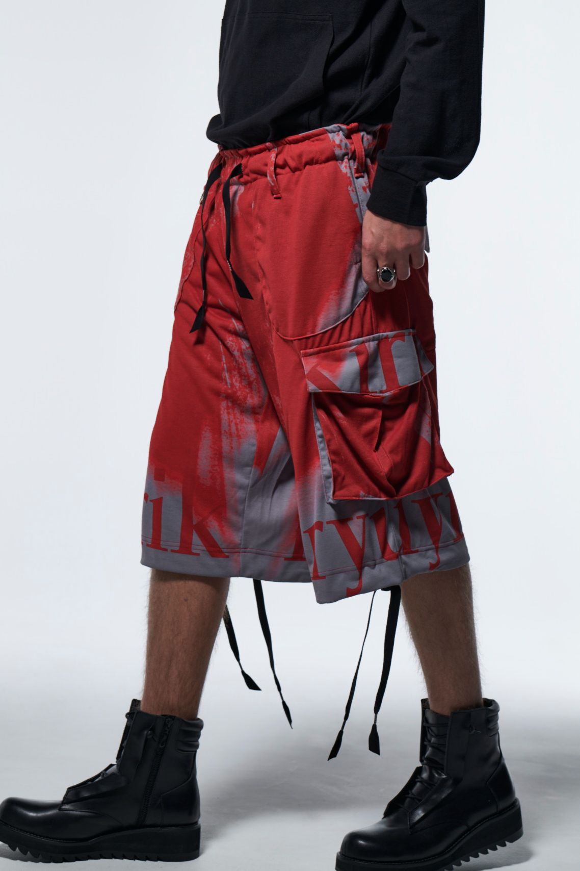 《予約品》 FlareShortCargoPants / レッド＆グレー 【kiryuyrik】 2023年2月以降入荷予定