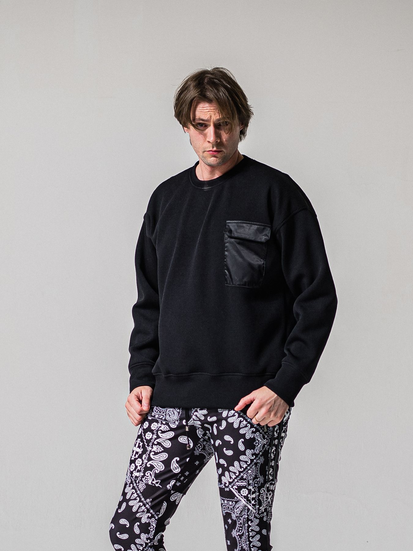 【予約品 11月16日(日) 締切】AZE MILITARY DROP TRAINER / 畔編みニット トレーナー / ブラック