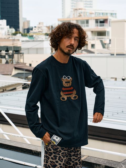 5.6ozコットン天竺 カートベアシークイン LSシャツ / ブラック