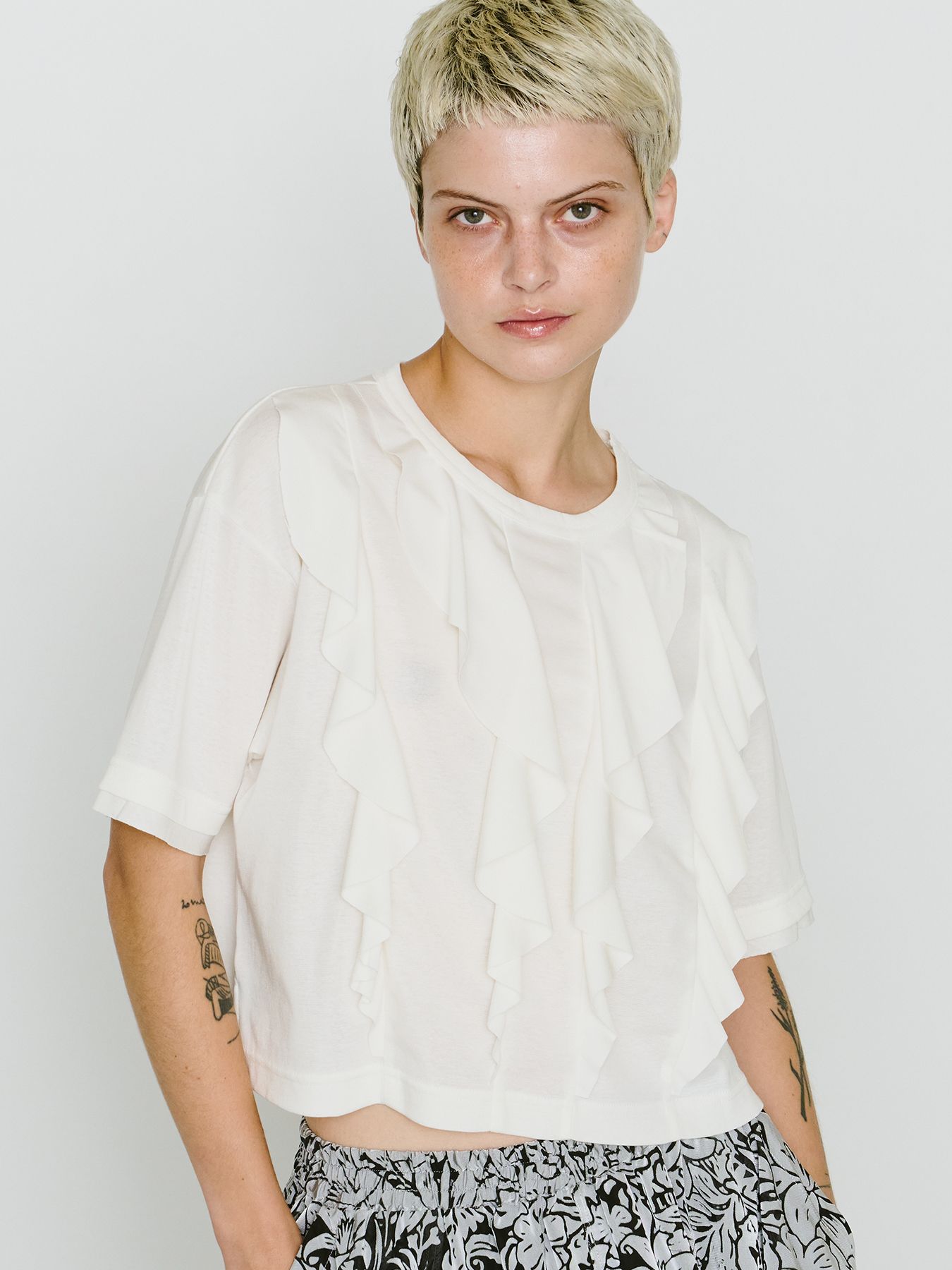 【予約品 8月10日(日) 締切 】WOMENS DRAPE CROSSGUN T / ドレープ クロスガン Tシャツ / クリスタル オフホワイト
