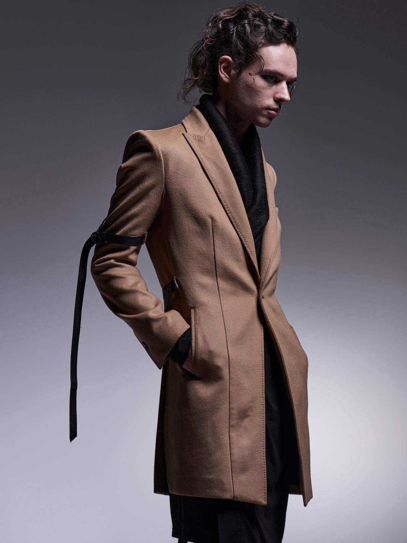【予約品 7月13日(日) 締切】Belted Peaked Jacket / ベルテッドピークドラペルジャケット / キャメル