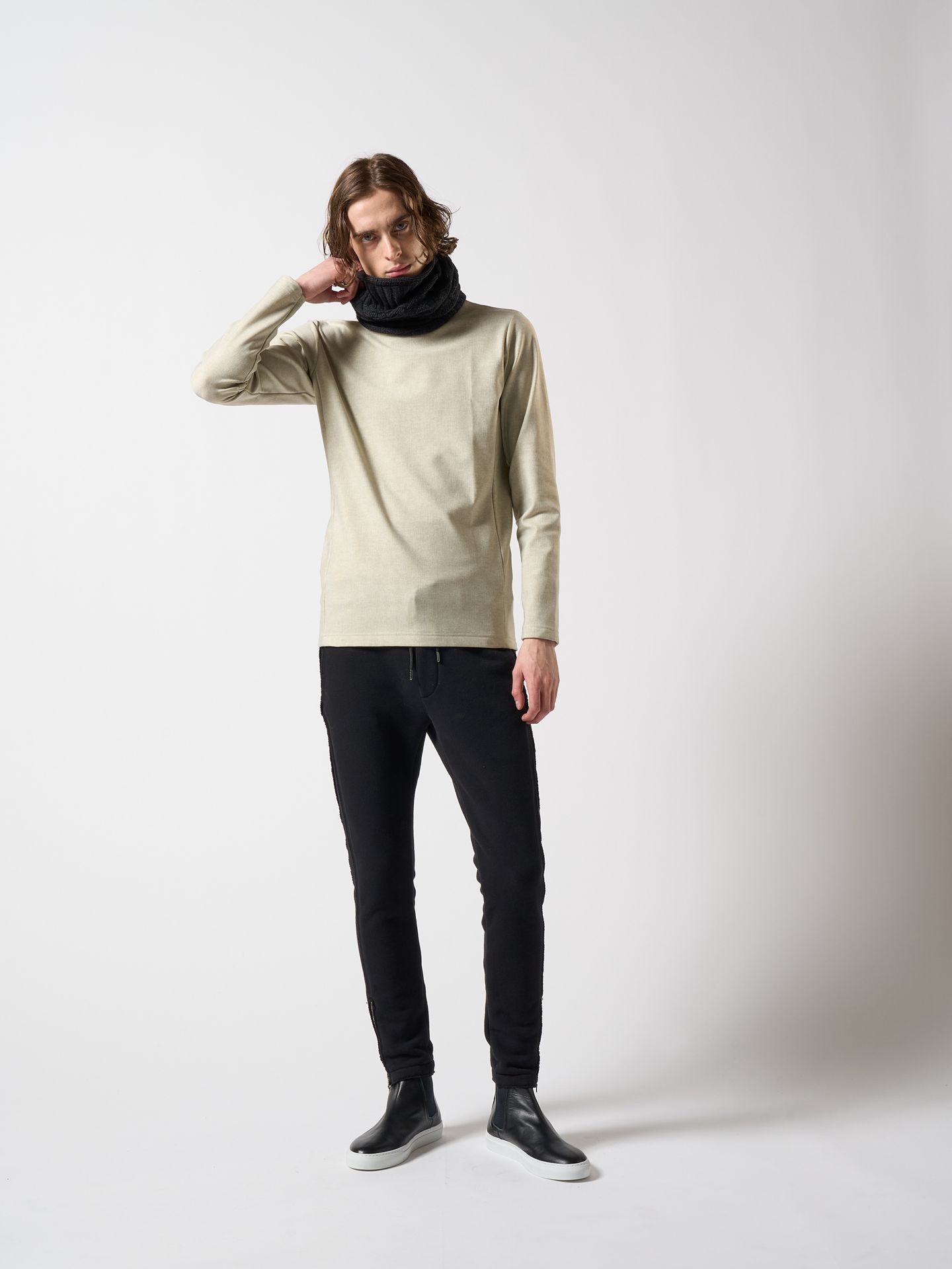 【予約品】 hem zip seam pants / スリムパンツ / ブラック