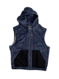 【予約品 3月9日(月) 18:00 締切】FLEECE DENIM VEST / デニムプリント フリース ベスト / ブルー