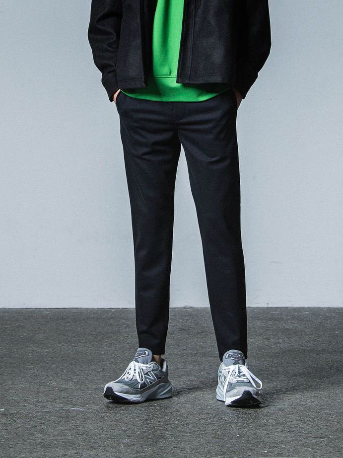 ERIC EASY PANTS セミルーズフィット パンツブラック
