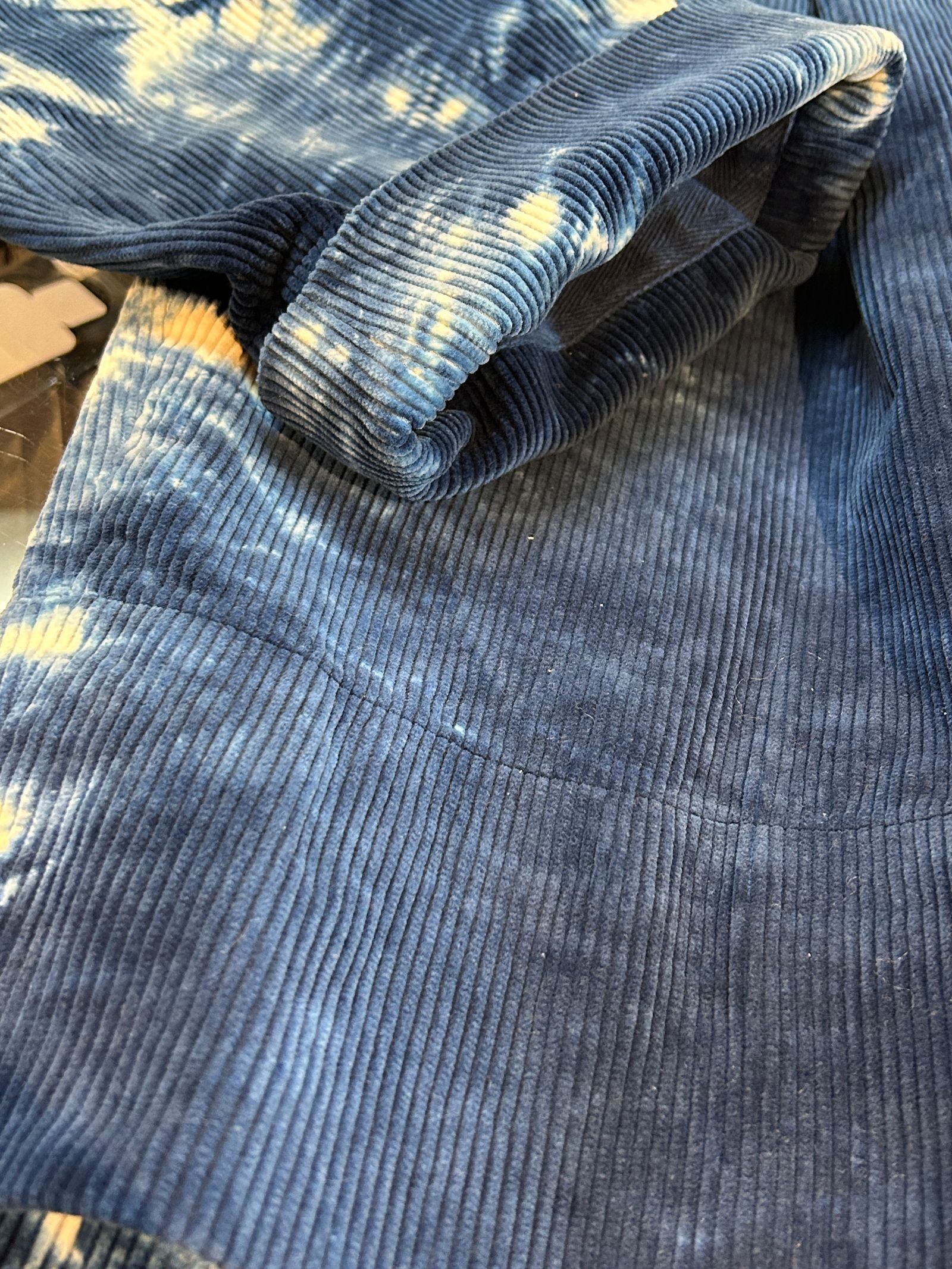 ワンタックコーディロイワイドパンツ ブルー  ブリーチ/アレフルード