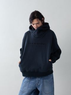 【予約品 5月27日(水) 締切】COWL-WOOLSWEATPARKA print / ロゴプリント スウェットパーカー / ネイビー