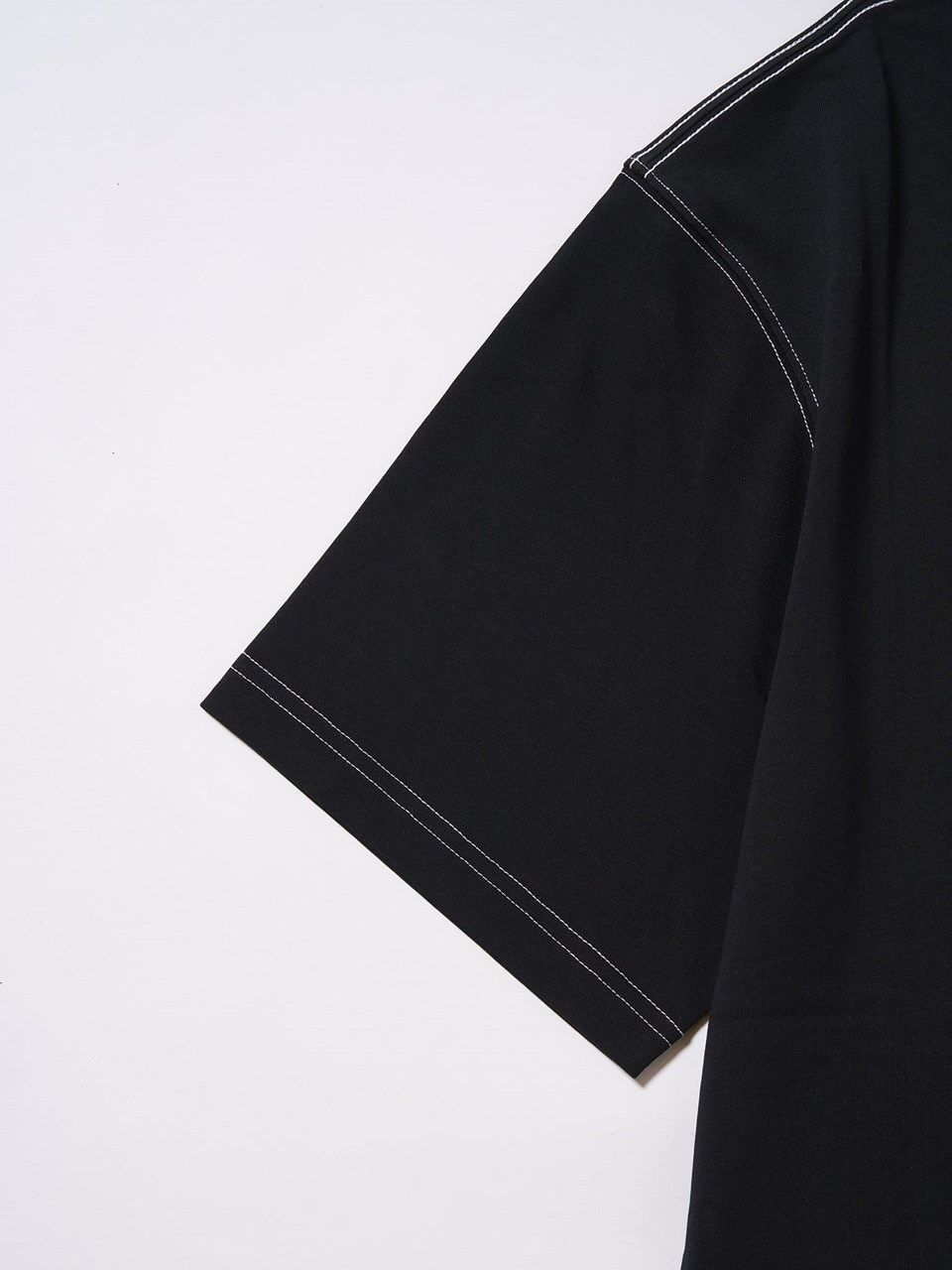 b Embroidery Photo Color Thread TEE / Tシャツ / ブラック