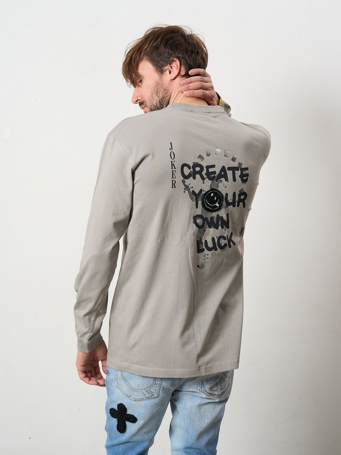【予約品 5月8日(木) AM10時 締切】 5.6ozコットン天竺 CREATE YOUR OWN LUCK&マルチパッチワーク LS Tシャツ / チャコールグレー
