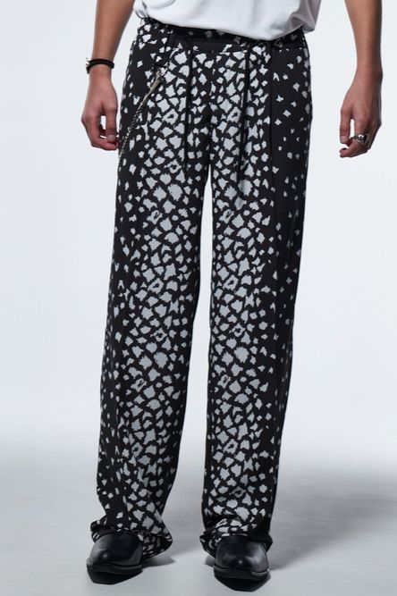 《予約品》  EasyFlareSlacks / ブラックレオパード 【kiryuyrik】 2023年3月以降入荷予定