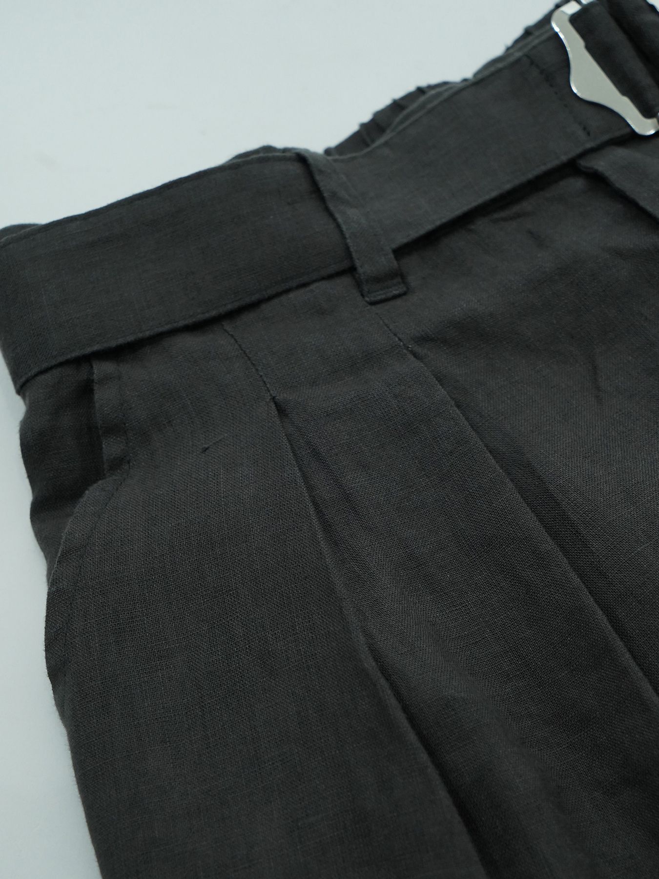 【予約品 2月1日(日) 締切】LINEN OVERSHORTS / オーバーサイズシルエット ショーツ / チャコール