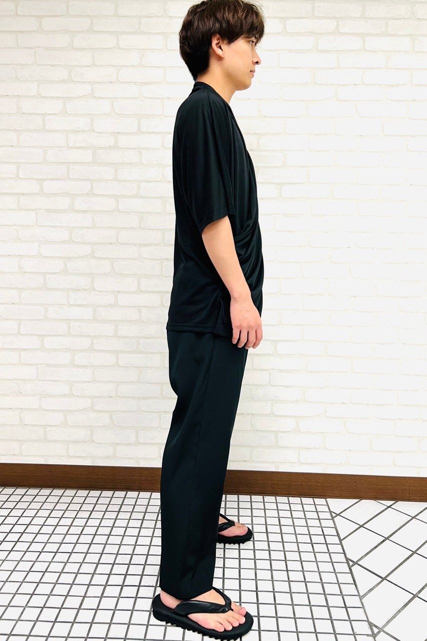 イージーパンツパンツに合うTシャツコーデ.2