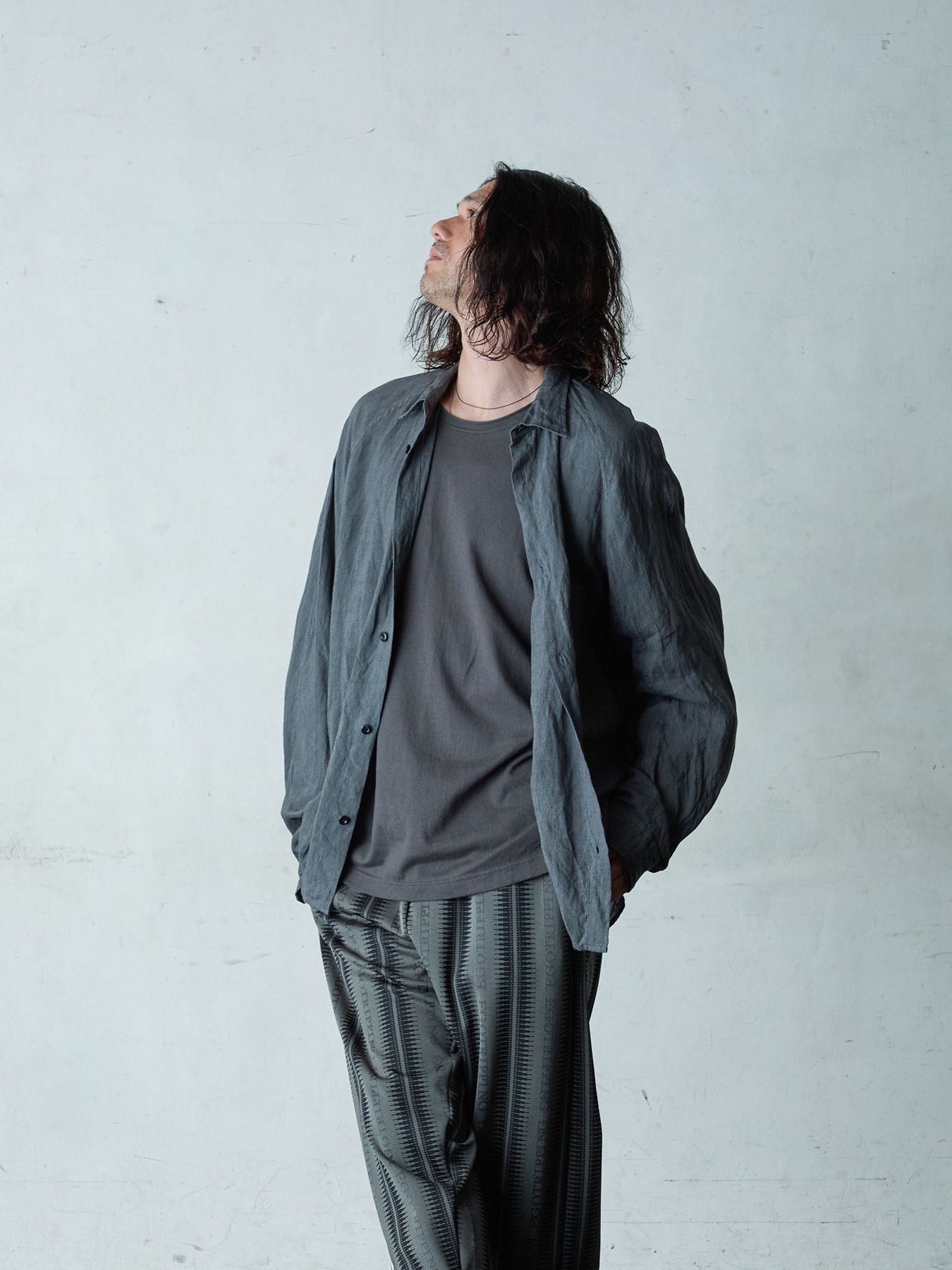 【予約品 5月27日(水) 締切】LONGCHILL / 長袖Tシャツ / チャコール