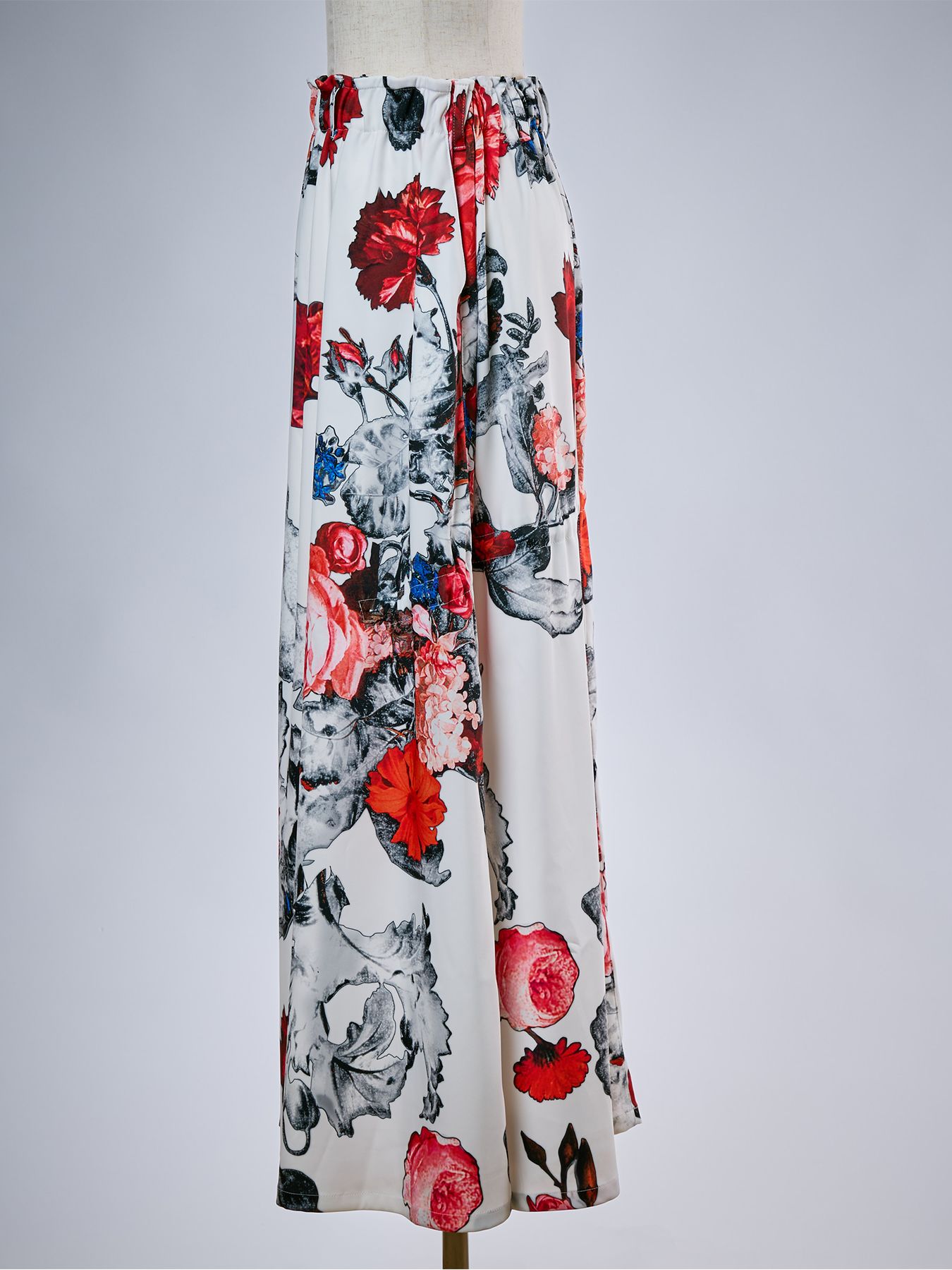 【予約品 10月26日(月) 締切】THEONENESS-FLORA Shirring Skirt / シャーリングスカート / ホワイト