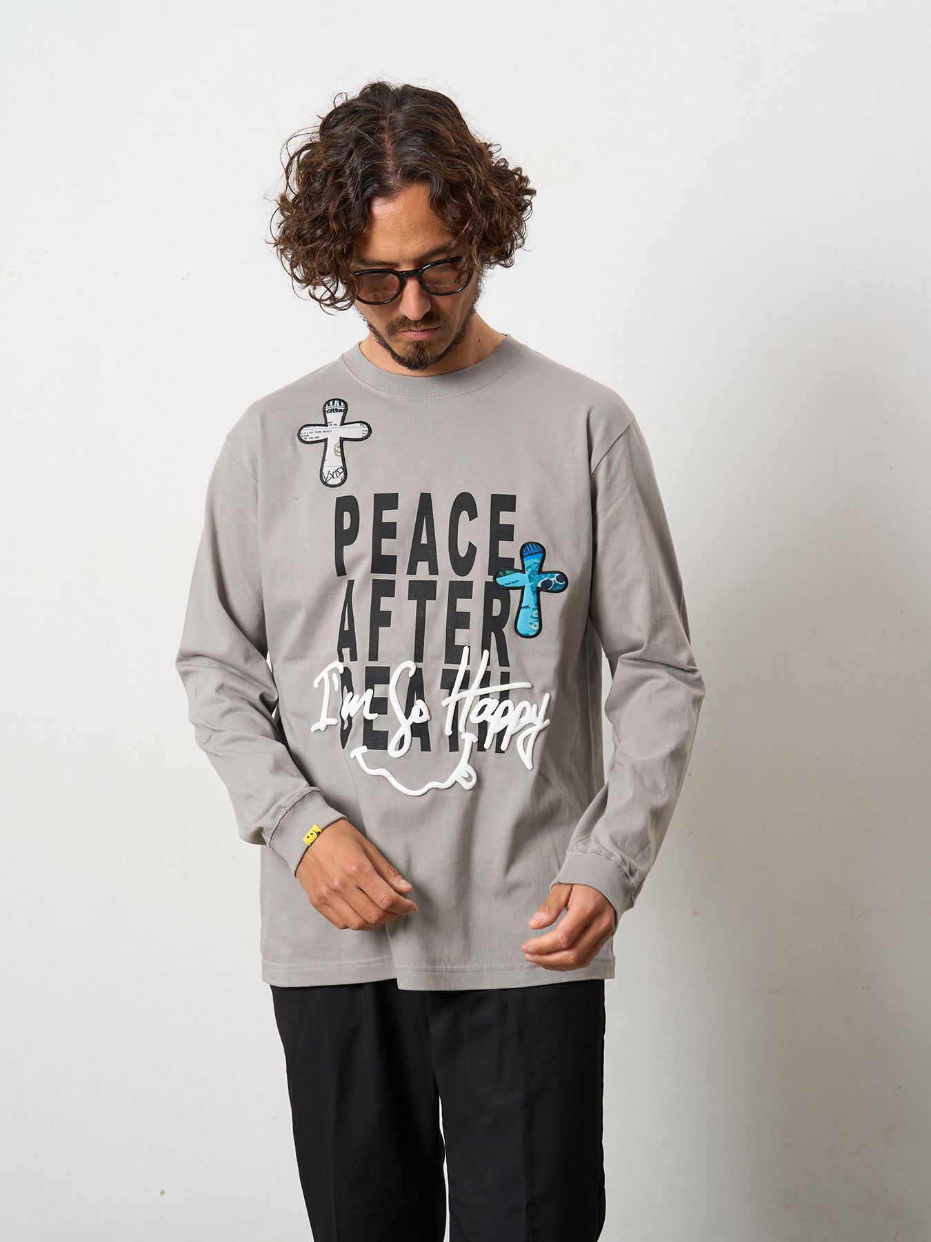 【予約品 5月8日(木) AM10時 締切】 5.6ozコットン天竺 PEACE AFTER DEATH&クロスパッチワーク LS Tシャツ / チャコールグレー