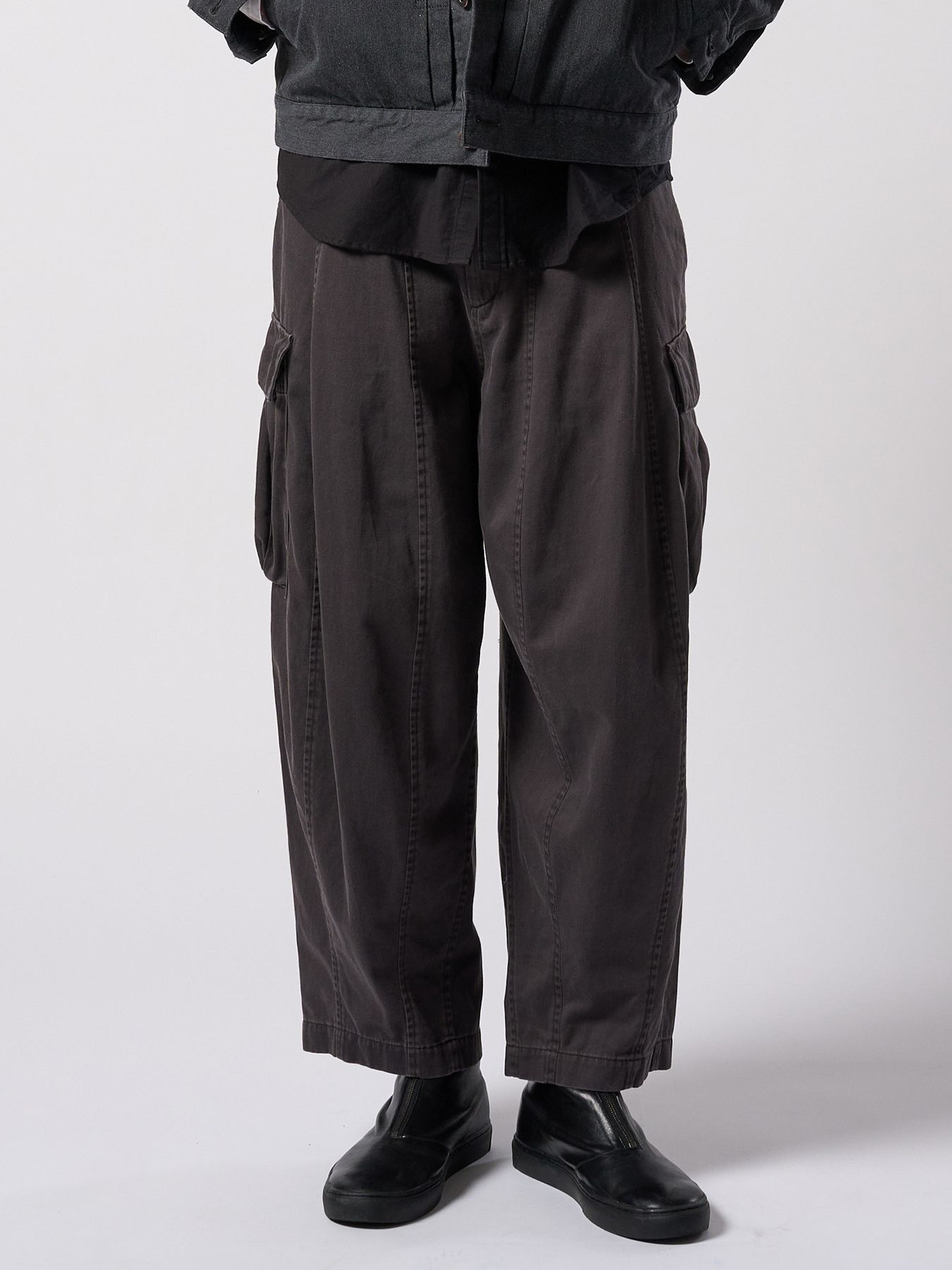 【予約品 4月19日(日) 18時締切】sulfur dyed light easy cargo / 硫化染め ライトイージーカーゴパンツ / フェードチャコール