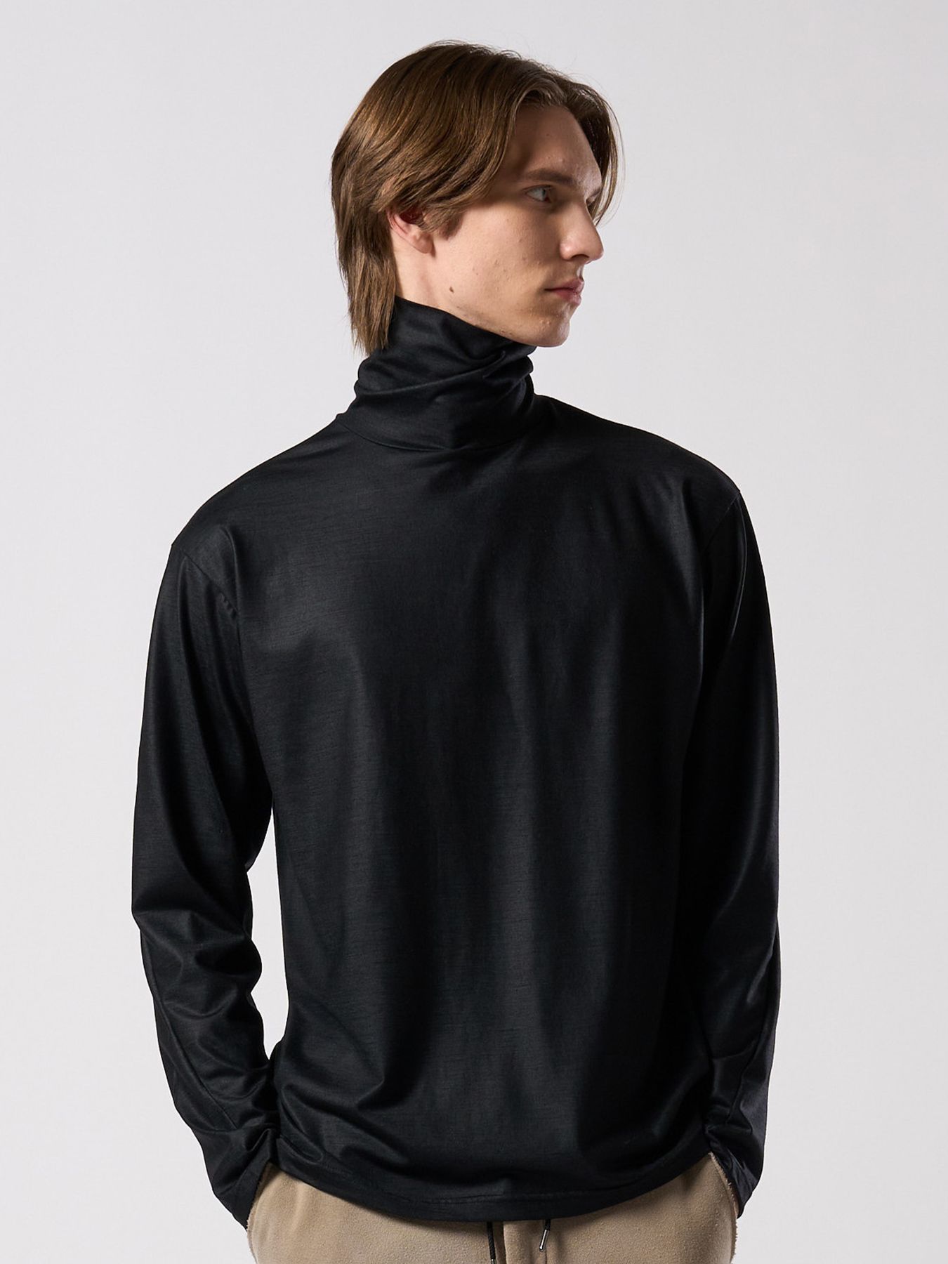 【予約品 4月19日(日) 18時締切】ex.comfy wool turtle  / メリノウールジャージー タートルネック / ブラック