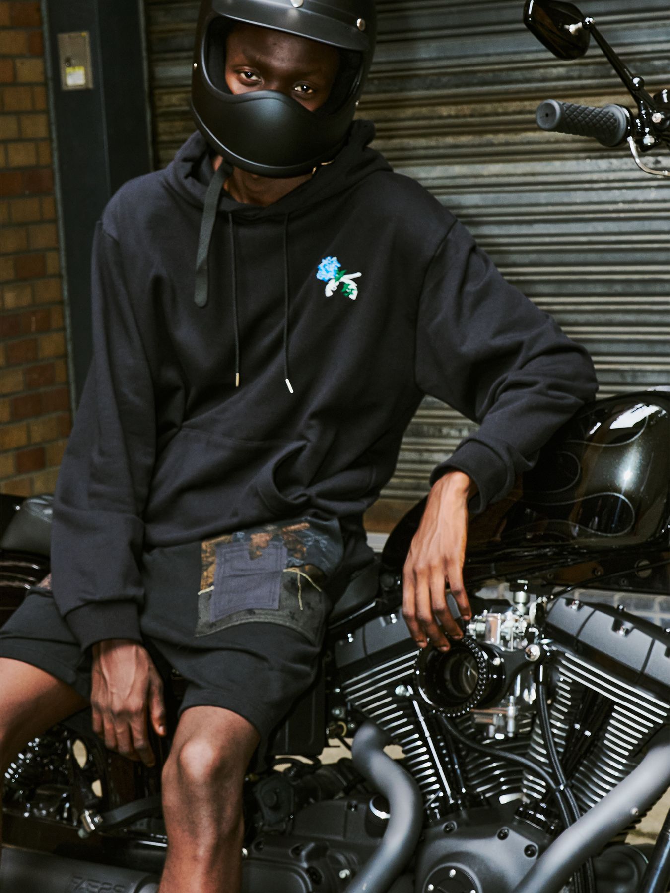 【予約品 8月10日(日) 締切 】FLOWER GUN HOODIE / フラワーガン フーディー / ブラック