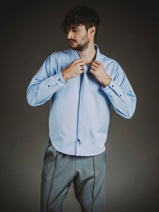 共生地ネクタイ付シャツ サックス  【NOID.】