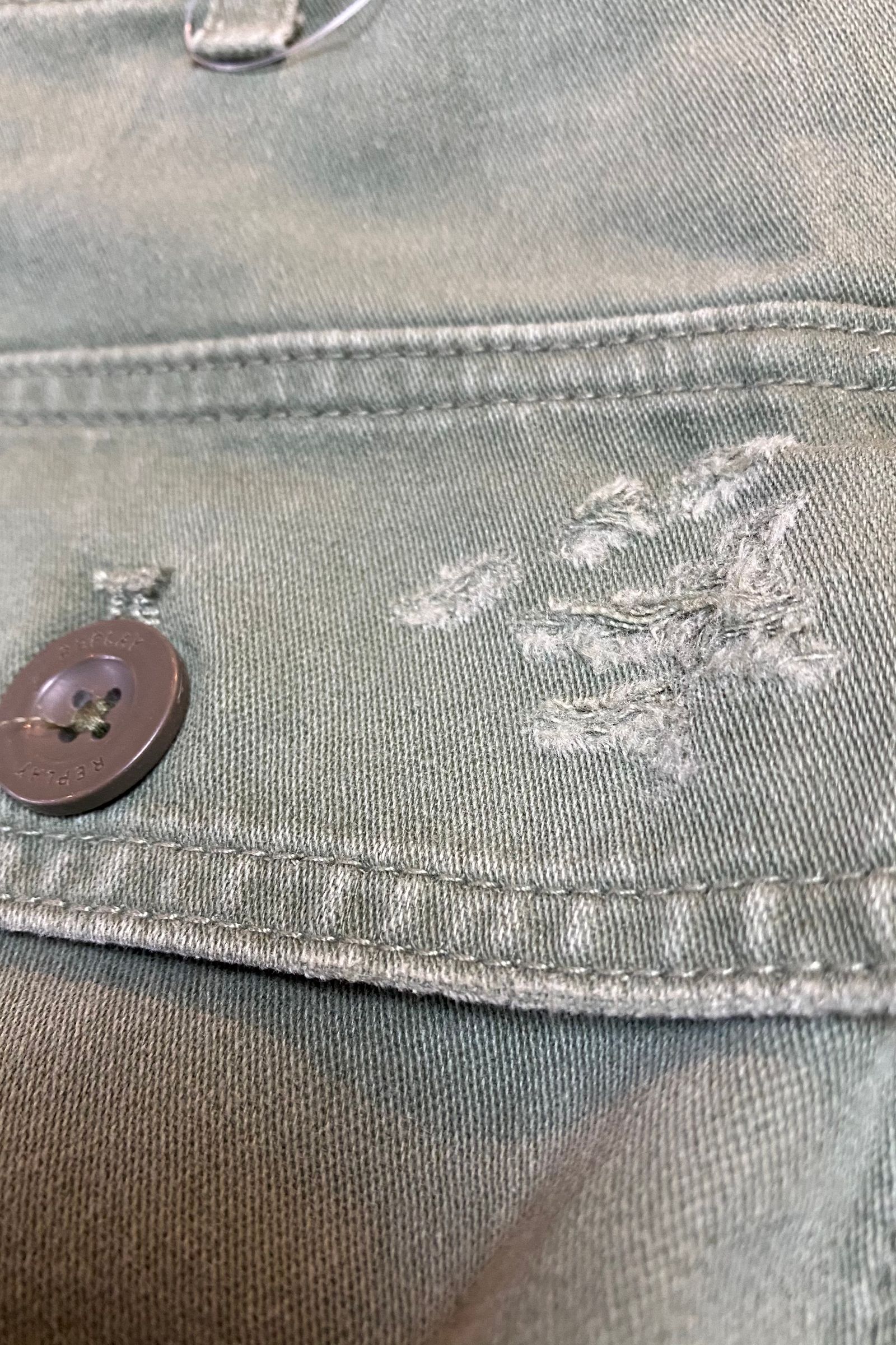 ダメージカーゴパンツ スタンプ入り M9754.84024.439 Cargo Pants 【REPLAY】