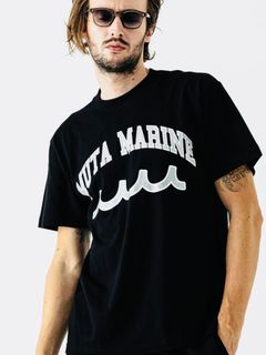 muta College Logo Tee /  ブラック  【Acanthus×muta】