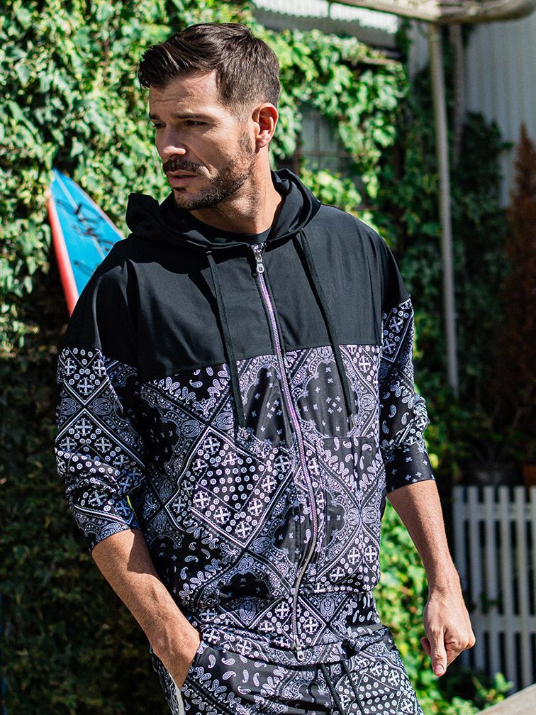 《予約品3月3日18：00締め》 Paisley RUSH OVER ZIPUP HOODIE / ラッシュガードパーカー / バンダナブラック