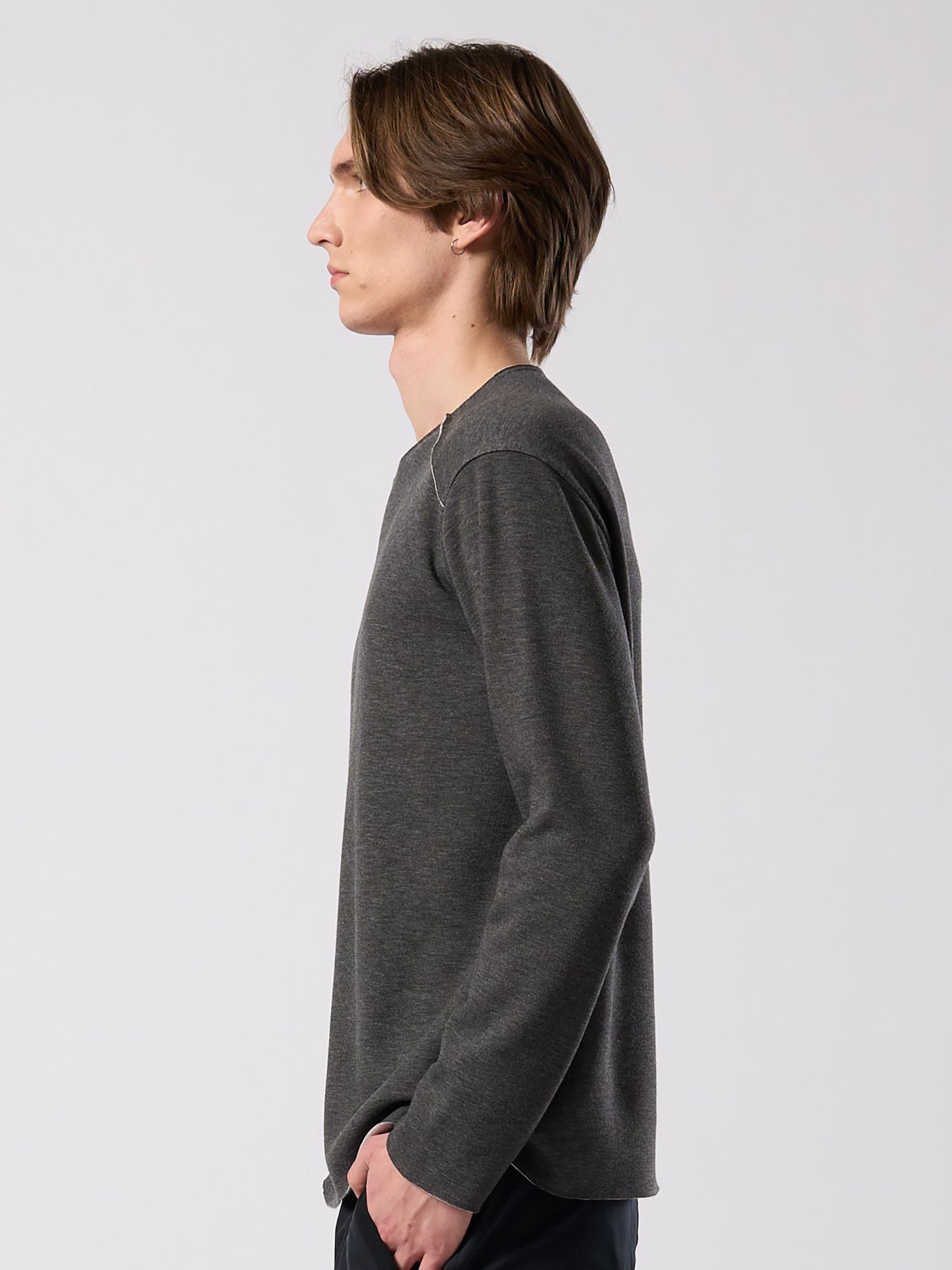 【予約品 4月19日(日) 18時締切】back boa cut-off crew / バックボア カットオフ クルーネック/ チャコール