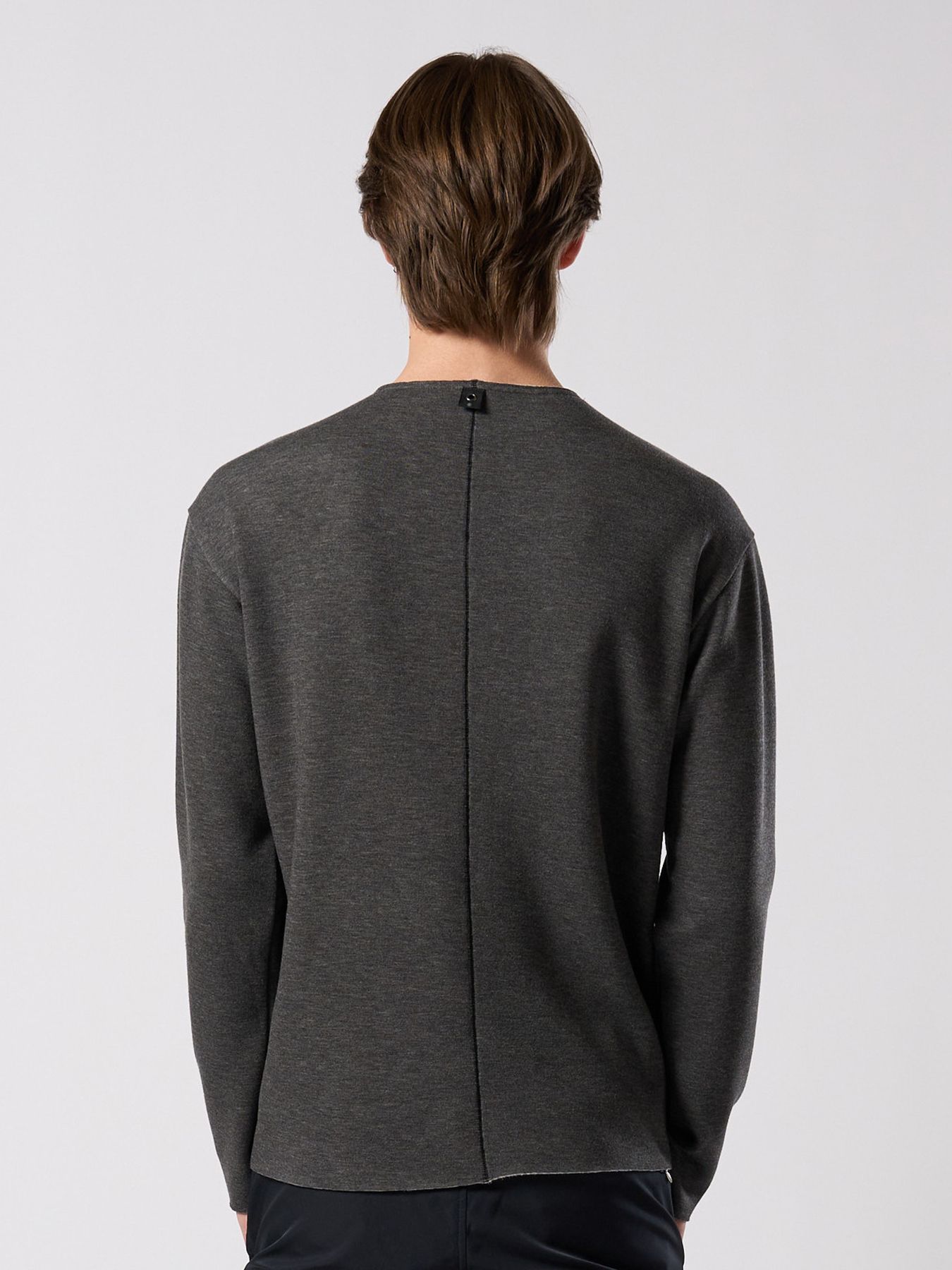 【予約品 4月19日(日) 18時締切】back boa cut-off crew / バックボア カットオフ クルーネック/ チャコール