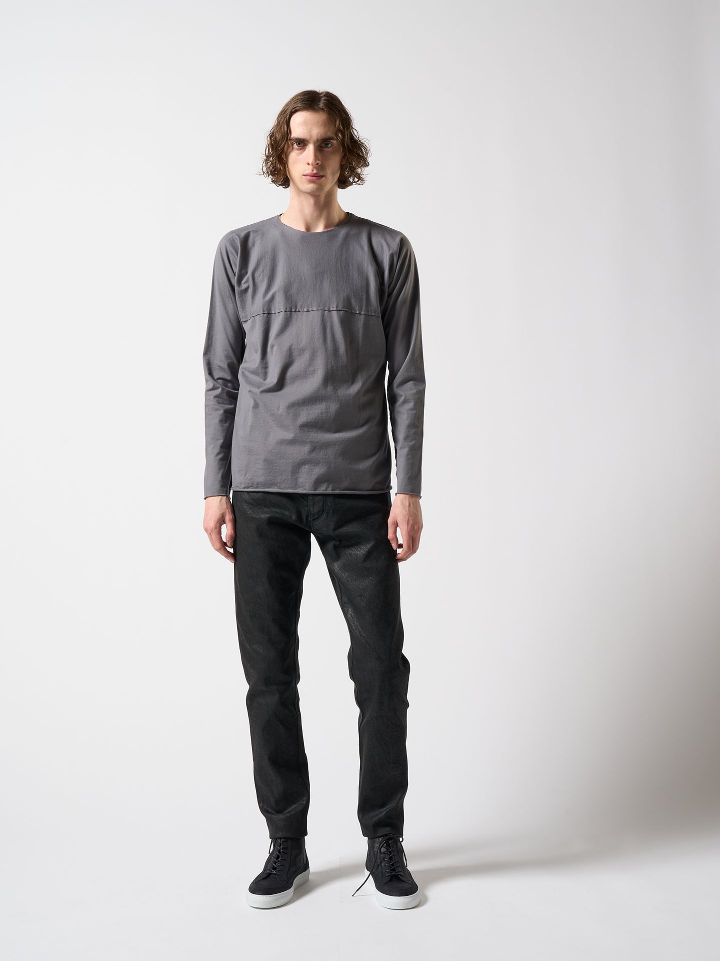 【予約品】 minimalism cut&sewn / Tシャツ / ダークグレー