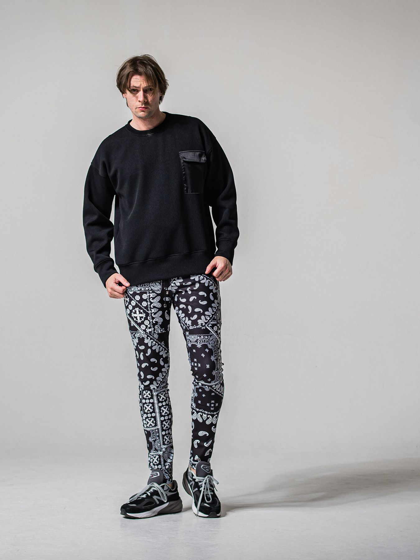 【予約品 11月16日(日) 締切】AZE MILITARY DROP TRAINER / 畔編みニット トレーナー / ブラック