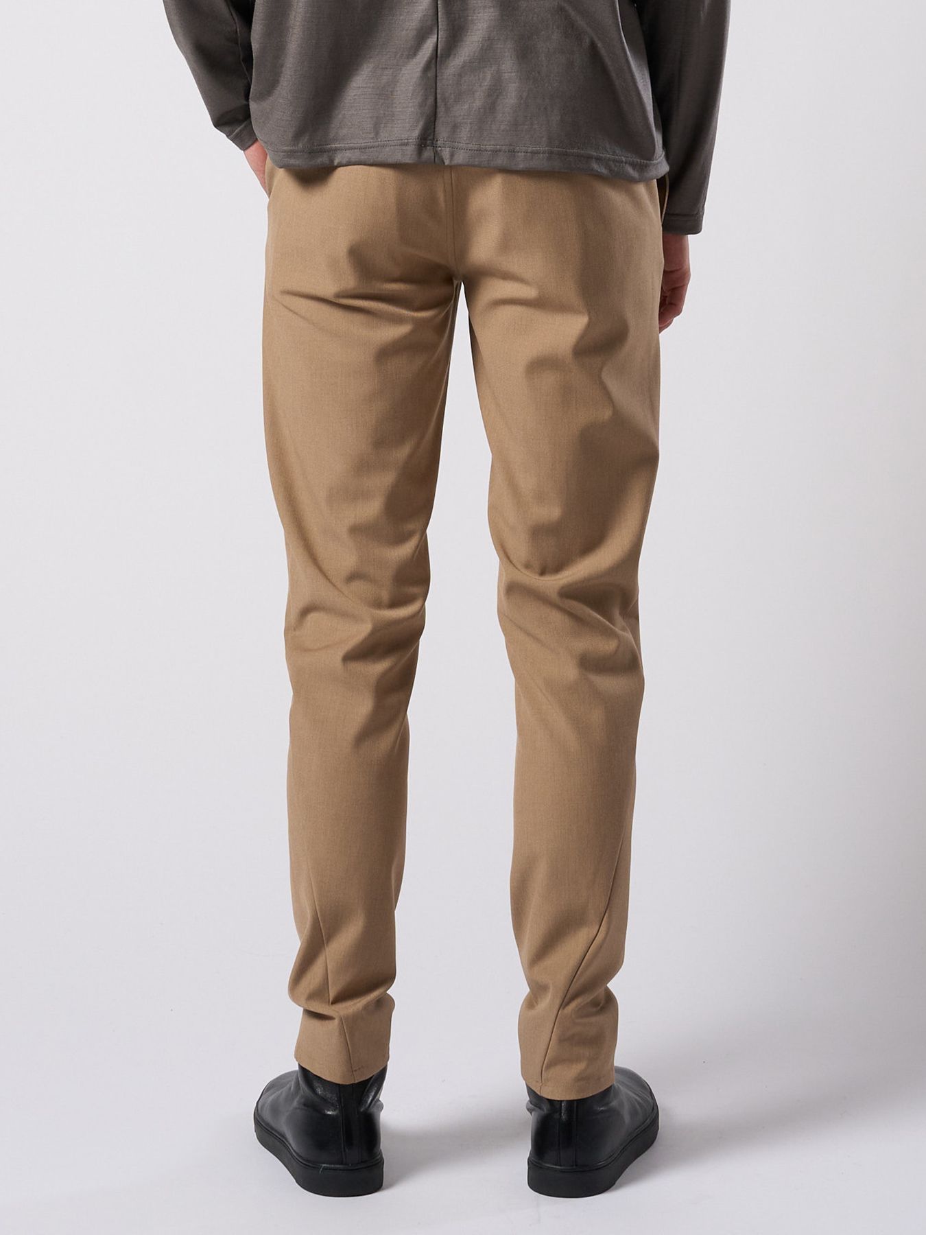 【予約品 4月19日(日) 18時締切】3D banana slim pants / 3Dバナナ スリムパンツ / ベージュ