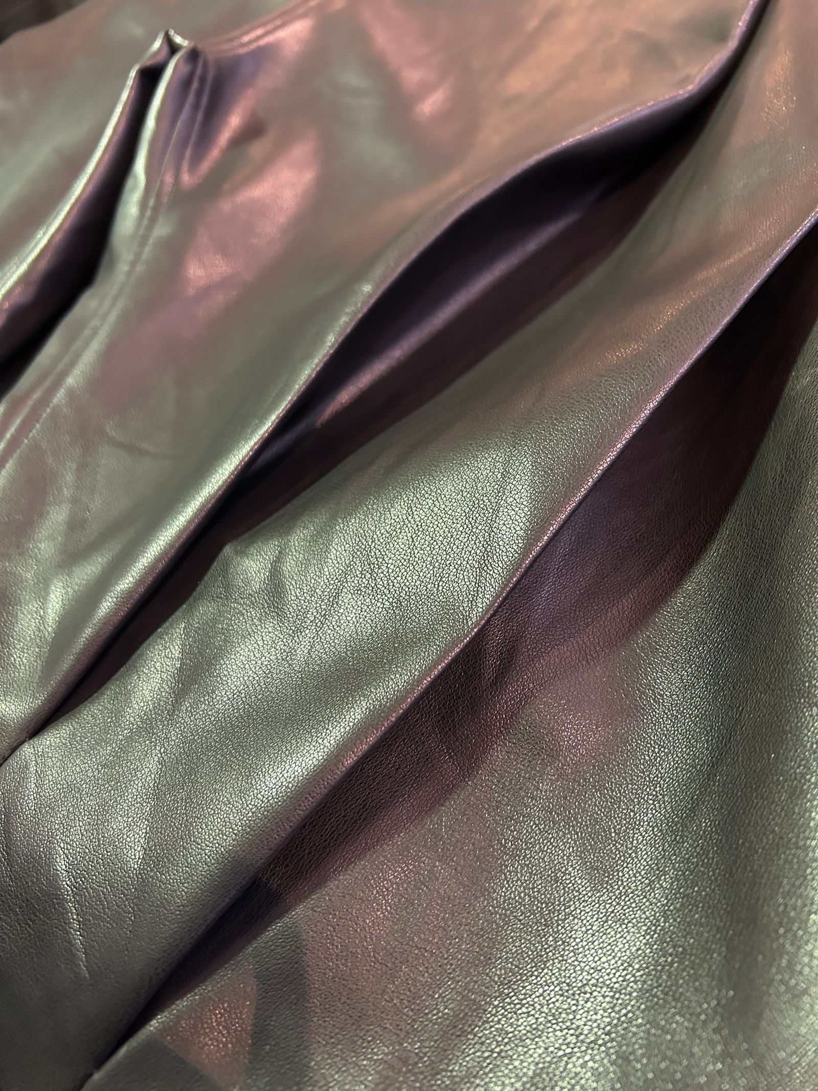 シンセティックレザーZIPフレアパンツ / ブラック【NOID.】