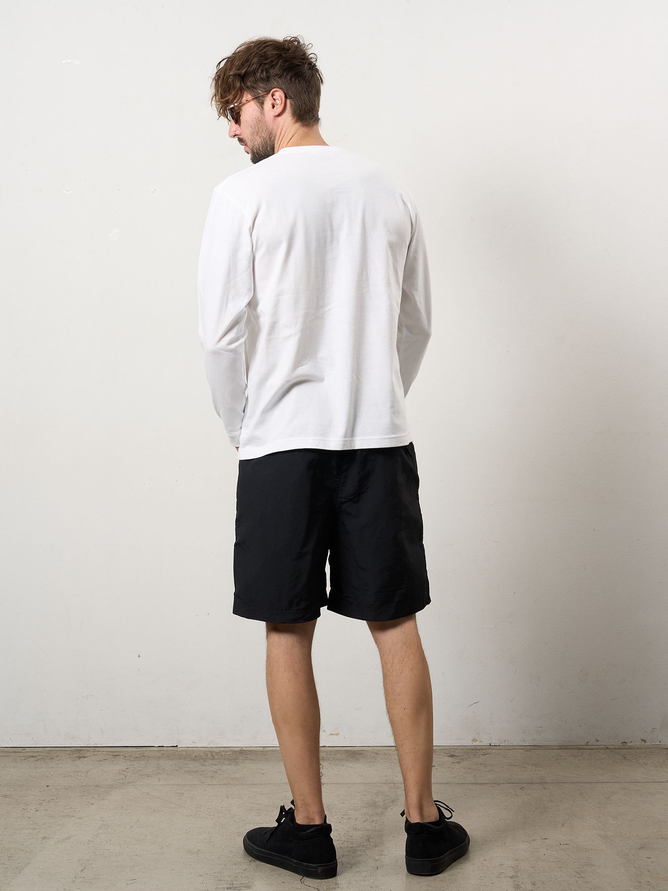 【予約品 10月16日(木) 締切】5.6ozコットン天竺 ブロックコラージュ&パッチ LSシャツ / ホワイト