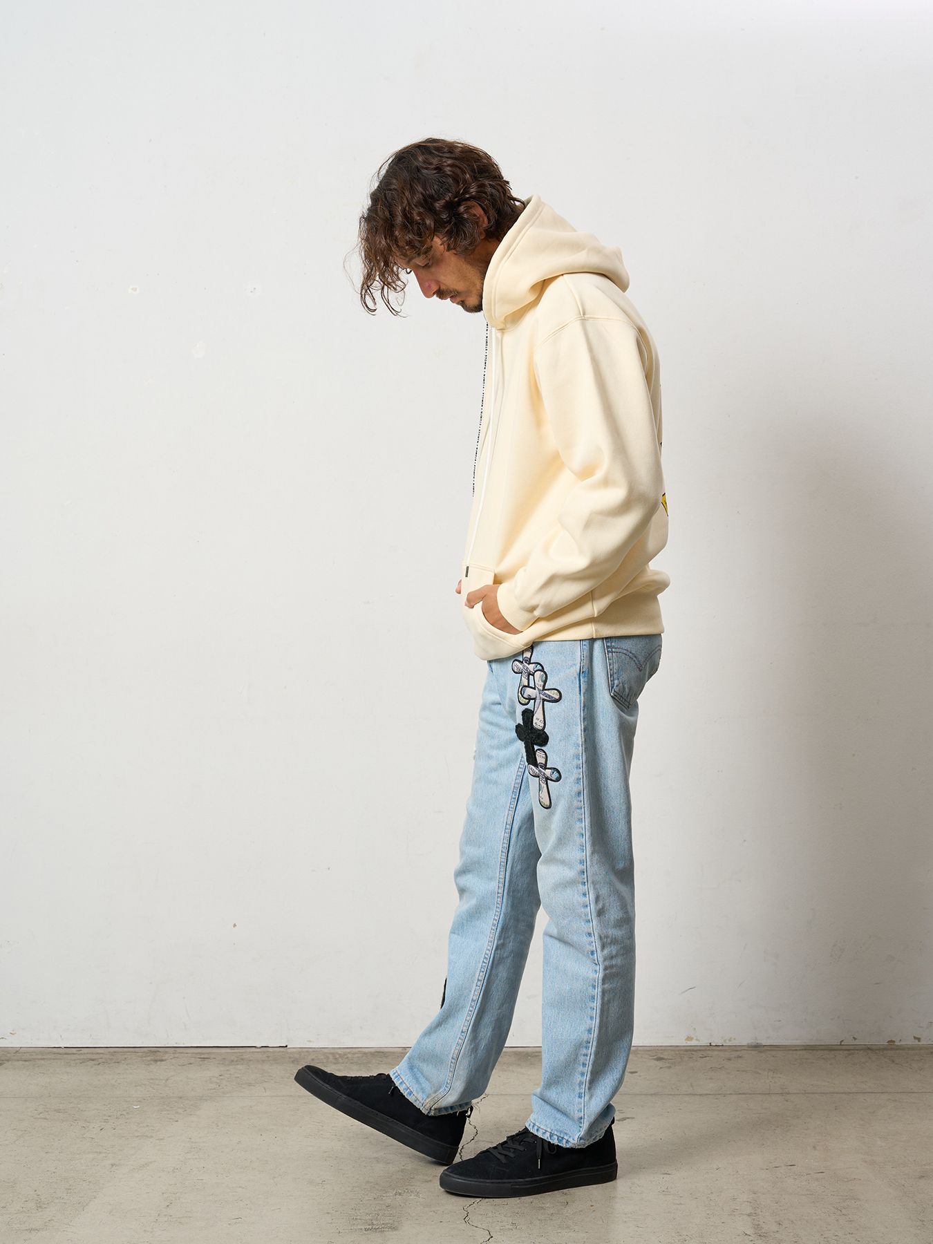 【予約品 5月8日(木) AM10時 締切】 TC裏毛起毛 リリックリボン&MUSICプリントハートサガラパッチワーク プルオーバー パーカー / ナチュラルベージュ