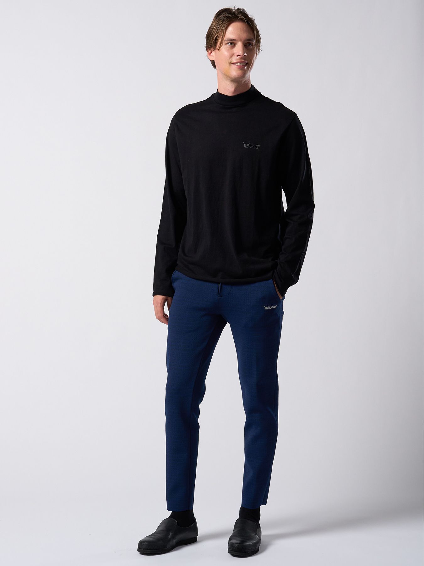 【予約品】muta × wjk collection：cut-off mock-neck L-S(printed) / モックネックロングスリーブカットソー / ディープブラック