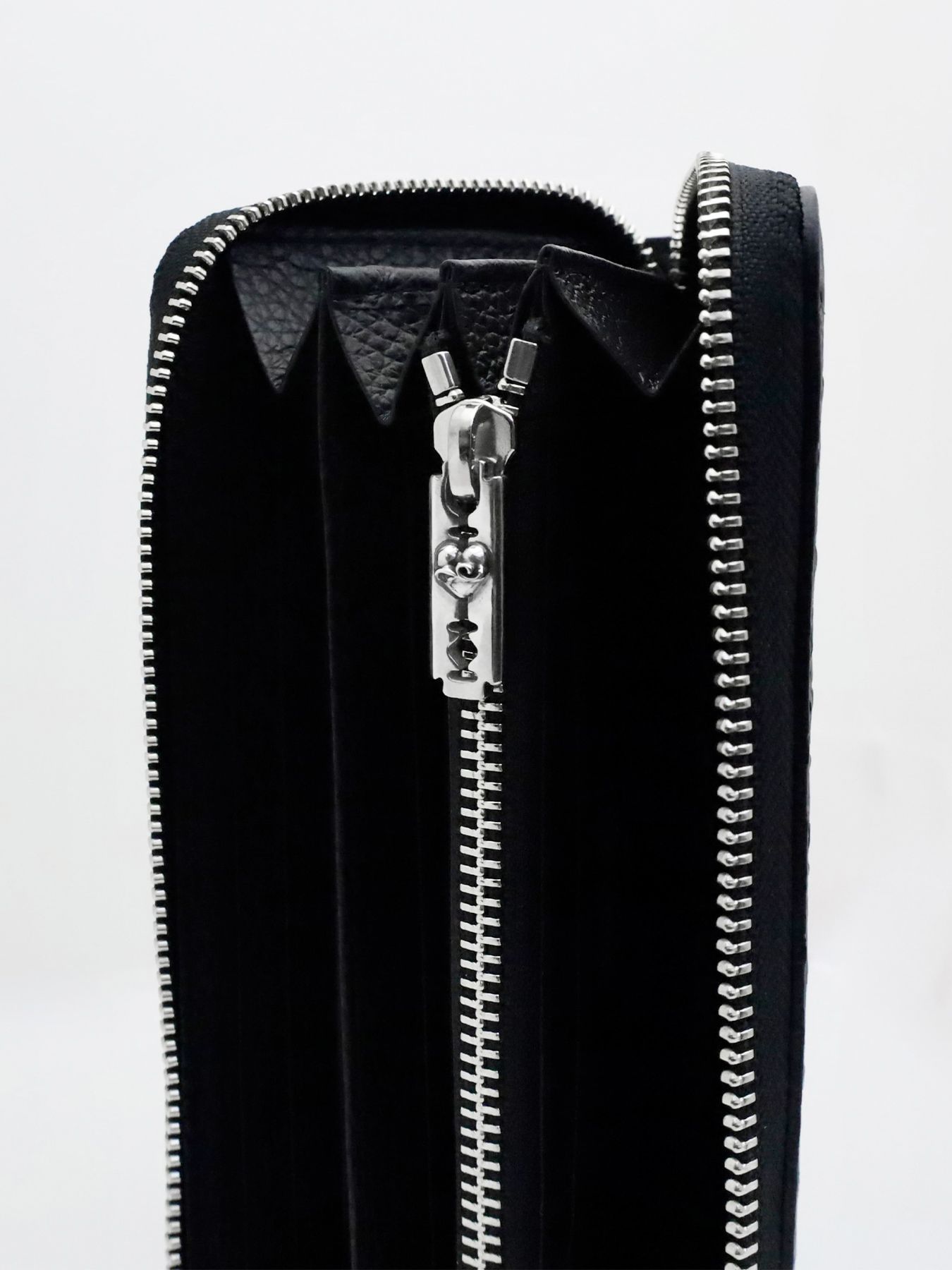 《取り寄せ》GODSIZE OSTRICH LEATHER ROUND ZIP LONG WALLET / ゴッドサイズ オーストリッチレザー ラウンドジップロングウォレット / 先着