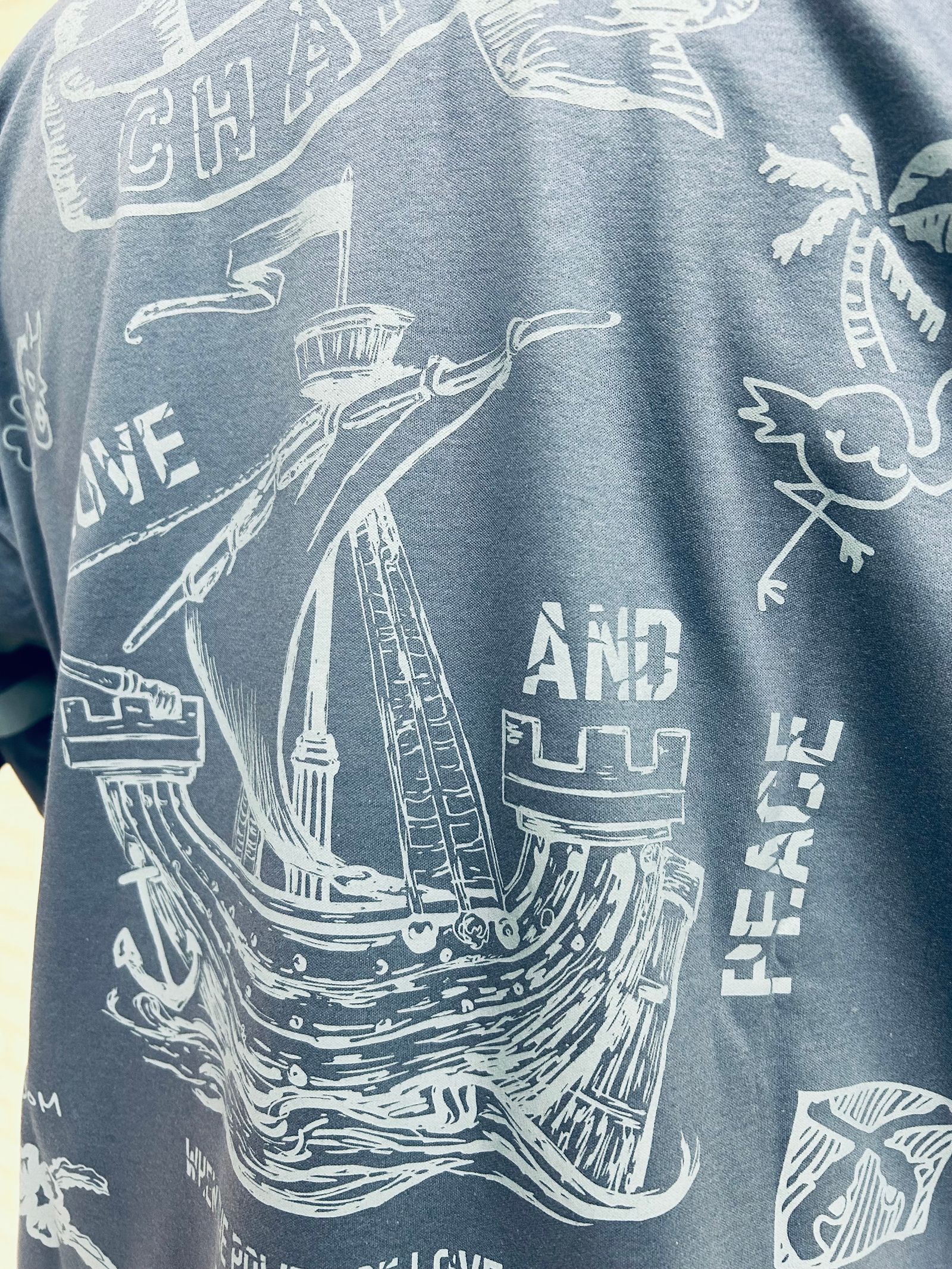 EAGLE TEE /全面プリント Tシャツ / ブルー 【roarguns 】