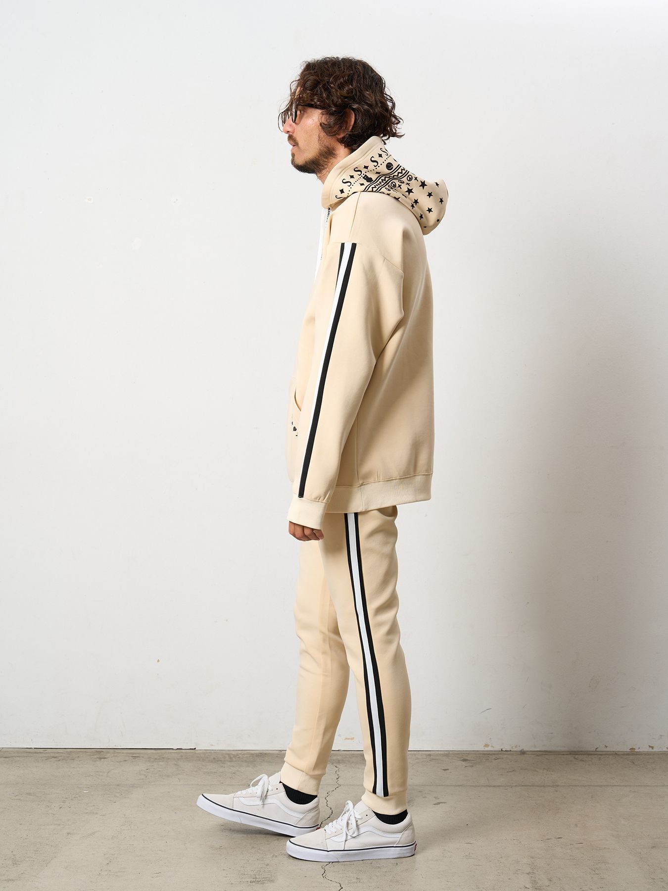 【予約品 5月8日(木) AM10時 締切】 T-Rストレッチポンチ スターノルディックフロッキー ラインリブパンツ / オフホワイト