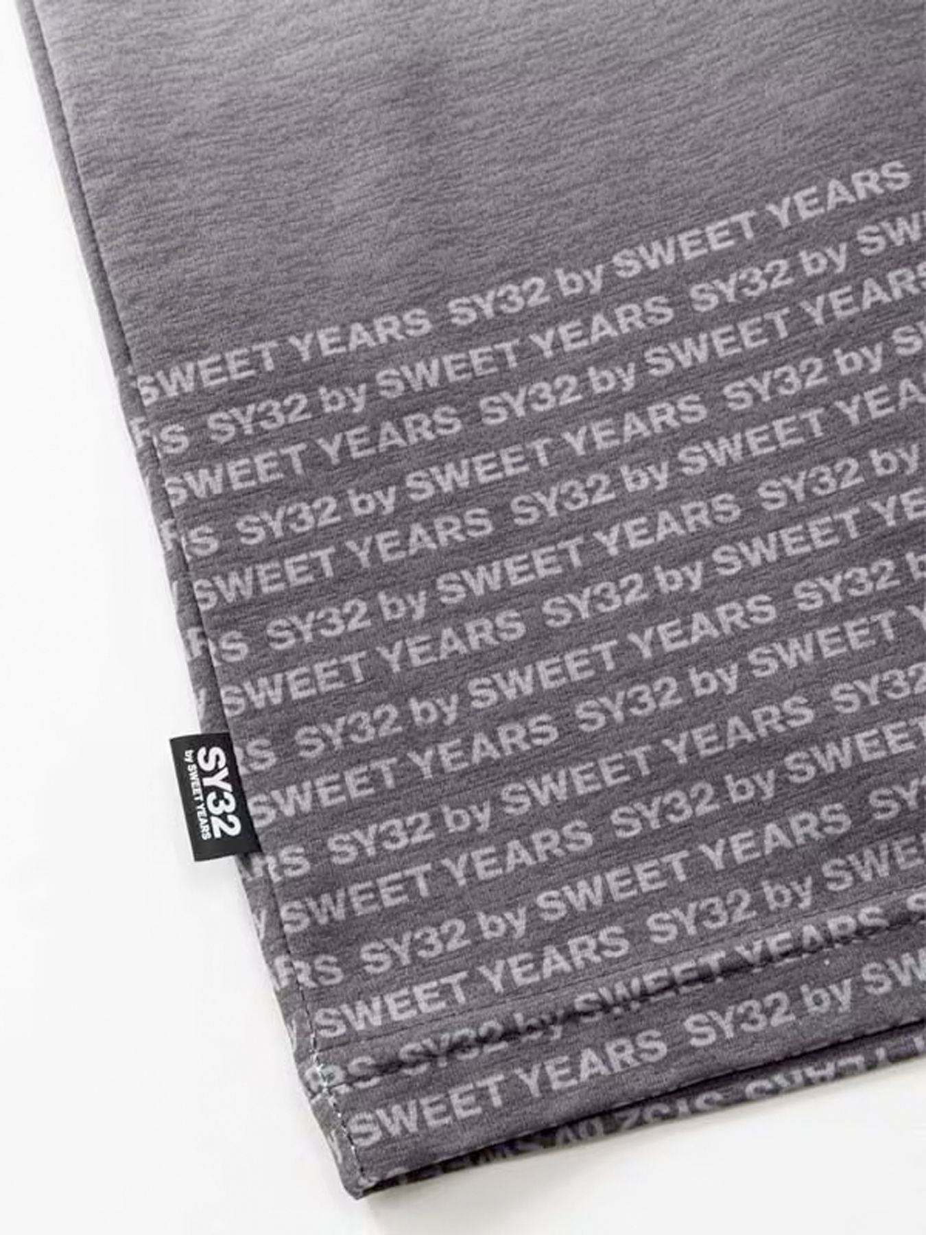 GRADATION LOGO TEE / グラデーション ロゴ Tシャツ / ブラック【SY32 by SWEET YEARS】