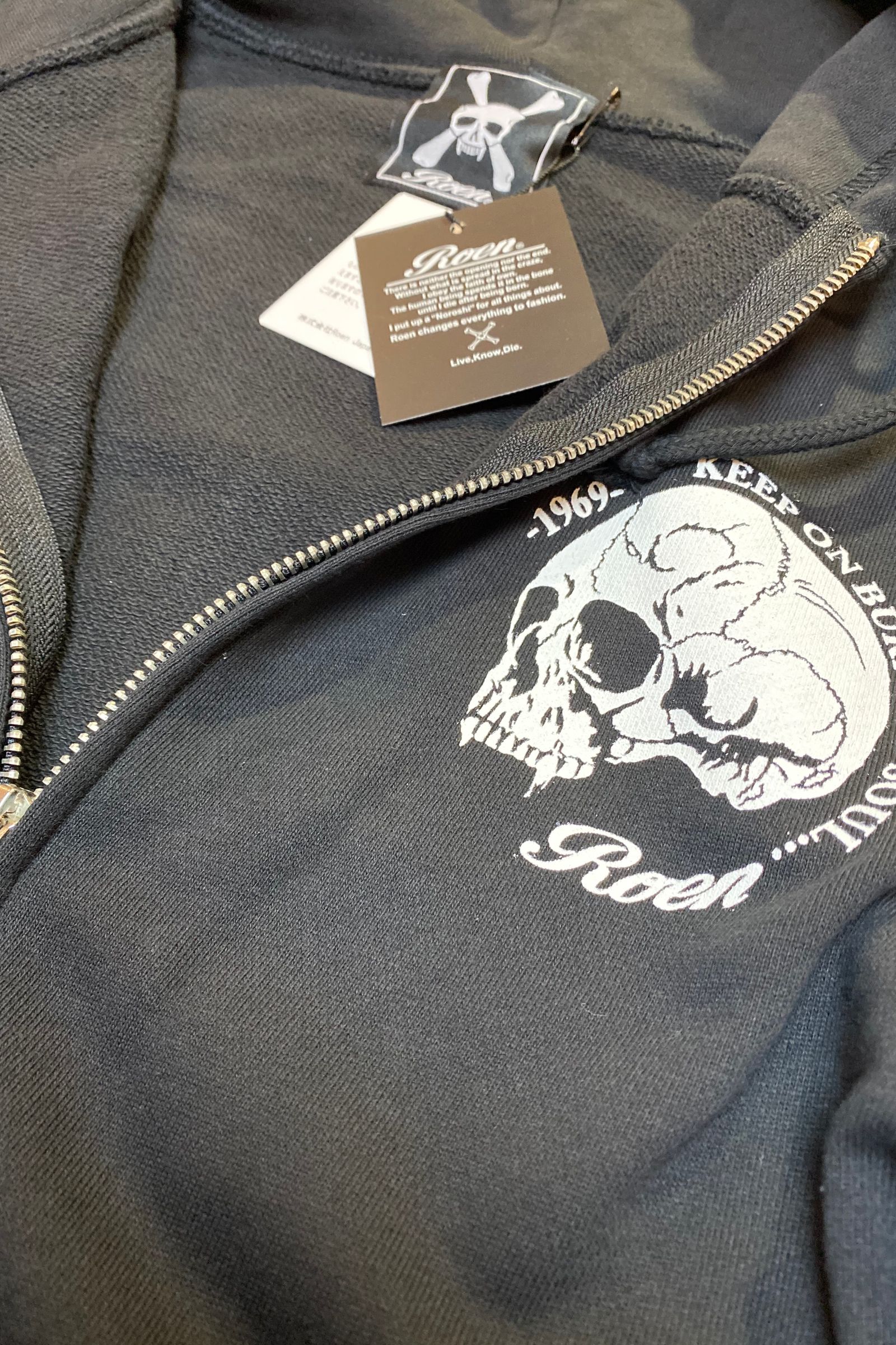 CARL  HOODIE BLACK フルジップ【Roen】