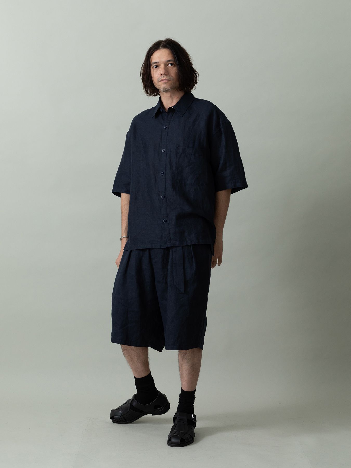 【予約品 2月1日(日) 締切】LINEN OVERSHORTS / オーバーサイズシルエット ショーツ / ネイビー