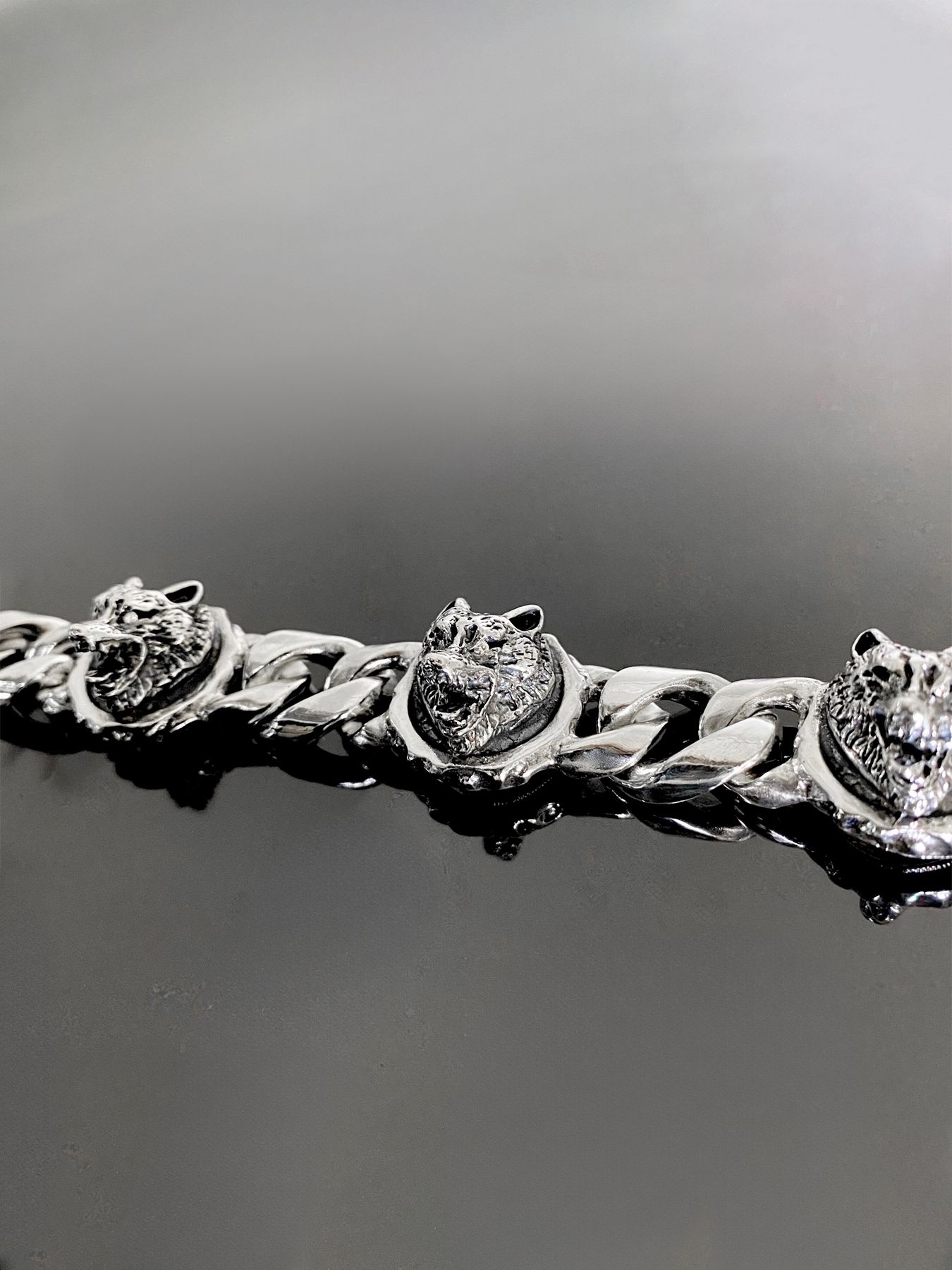 《受注生産》CHAIN BRACELET [WOLVES] with 10 DIAMONDS / ウルヴスチェーンブレスレット・10ダイヤモンドアイズ / 注文から5～10週間後入荷予定