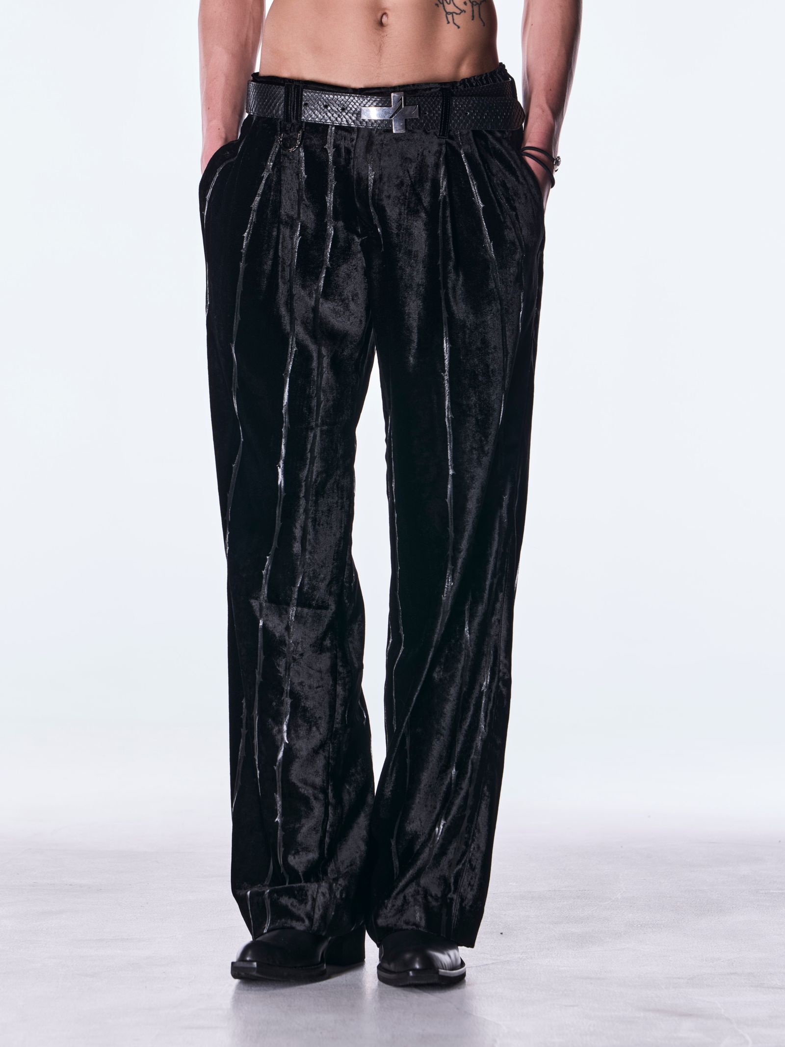 【予約品 6月29日(月) 締切】TOGE Velvet Wide Slacks / ベルベット ワイドスラックス / ブラック