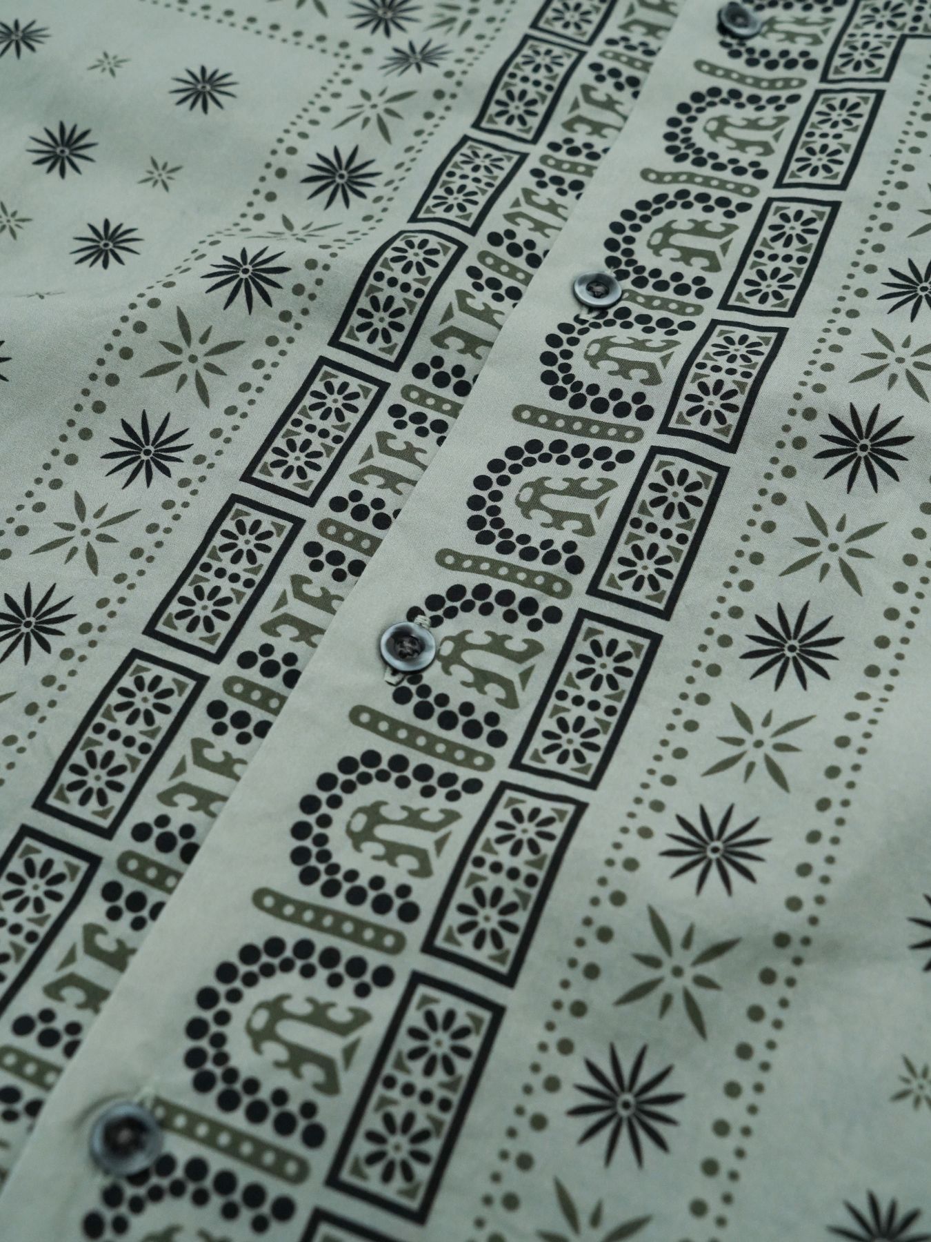 【予約品 2月1日(日) 締切】VINTAGEBANDANA SHIRTS / ヴインテージバンダナ柄 長袖シャツ / アイボリー