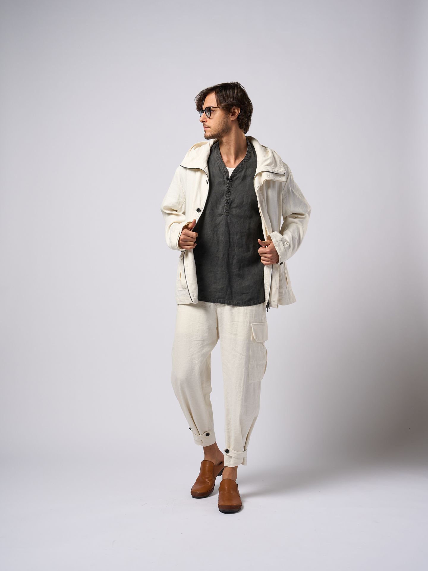 【予約品9月16日 10時締め】 hooded blouson / パーカー / ホワイト